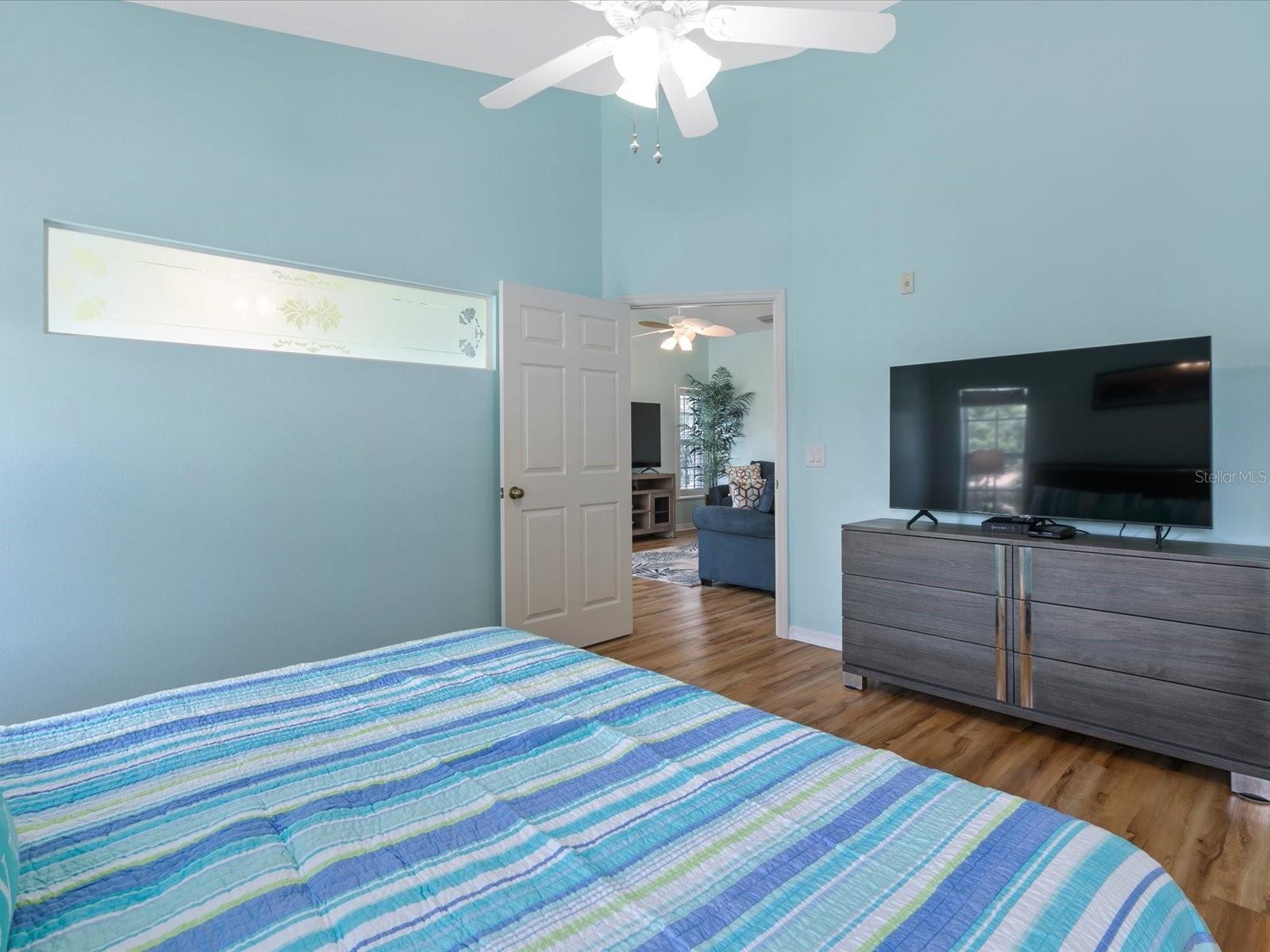 Image 17 of 36 For 904 Addington Court 204