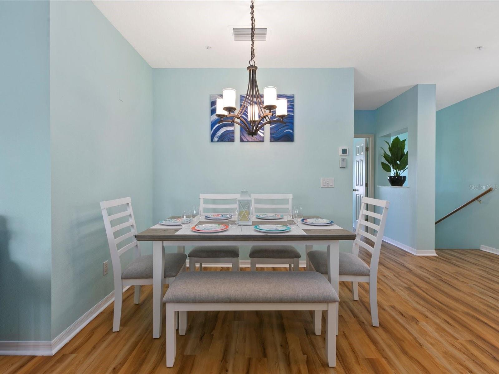 Image 4 of 36 For 904 Addington Court 204