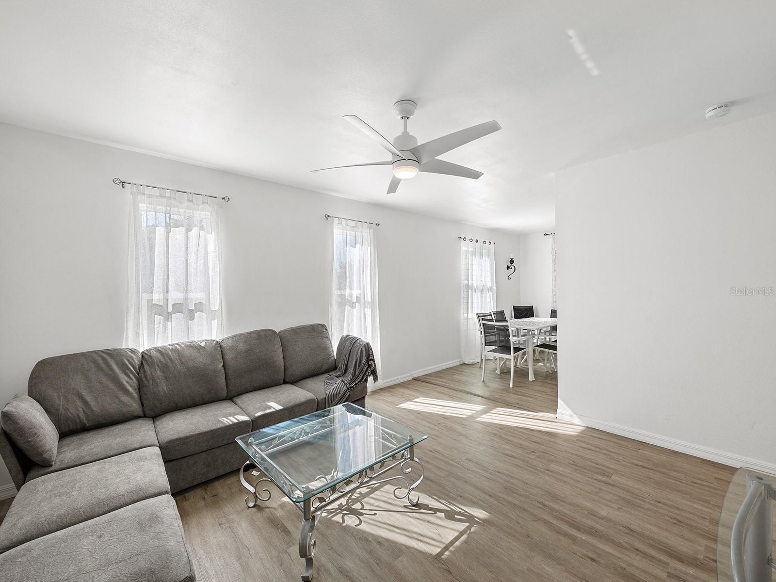 Image 12 of 34 For 23019 Seneca Avenue B