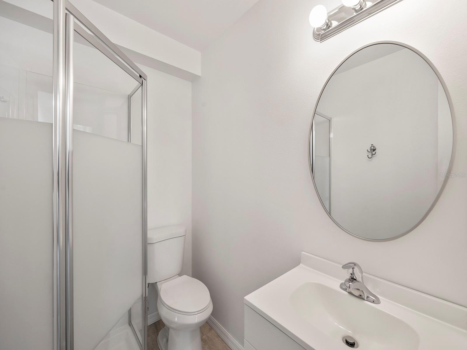 Image 18 of 34 For 23019 Seneca Avenue B