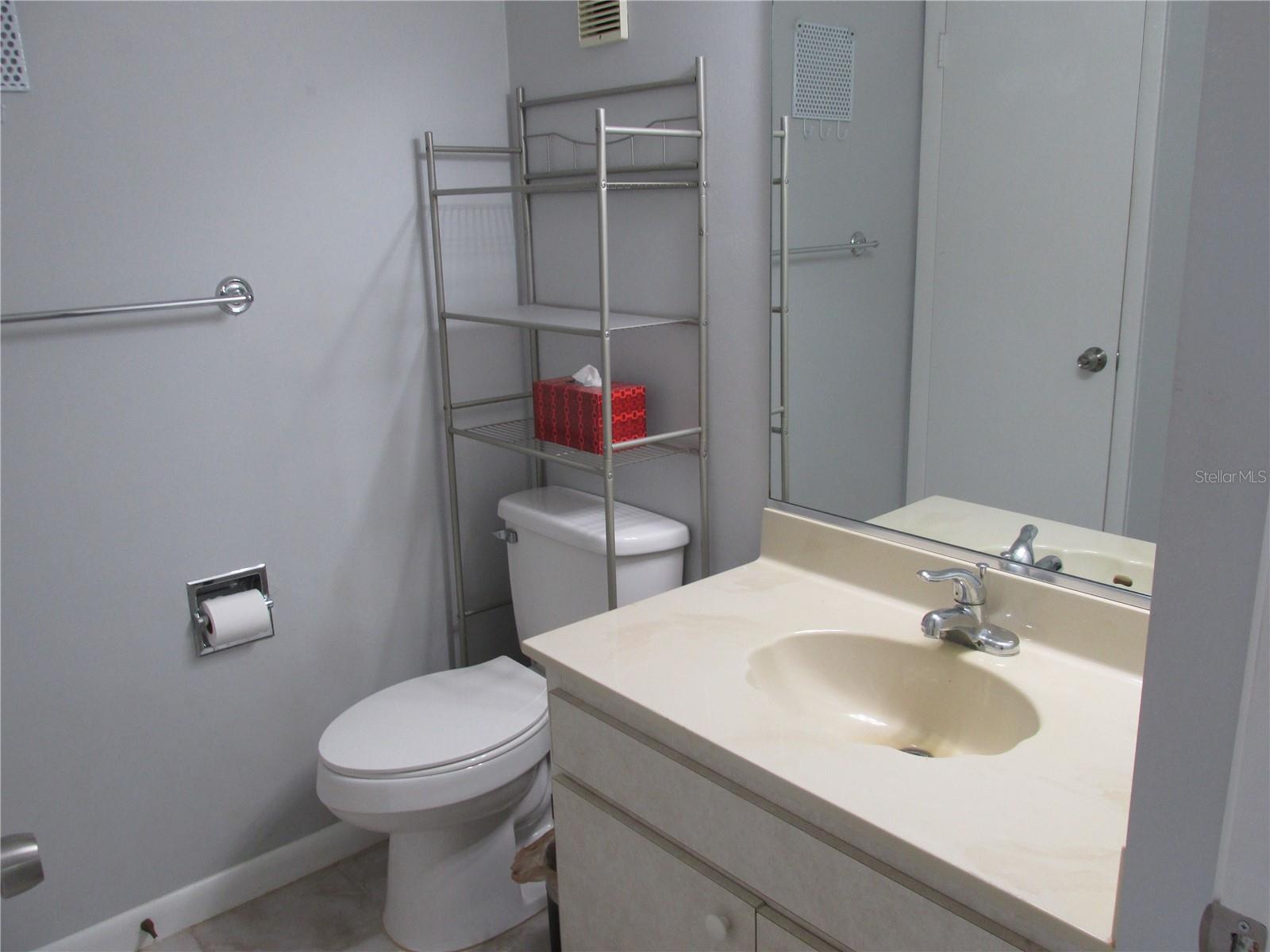 Image 11 of 12 For 618 Bird Bay Drive S 212