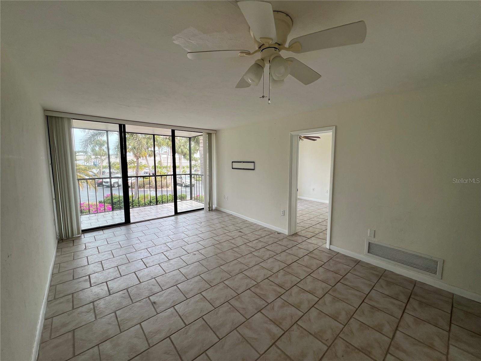 Image 5 of 12 For 618 Bird Bay Drive S 212