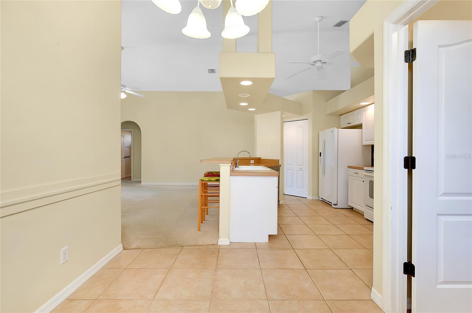 Image 19 of 95 For 429 Riviera Street