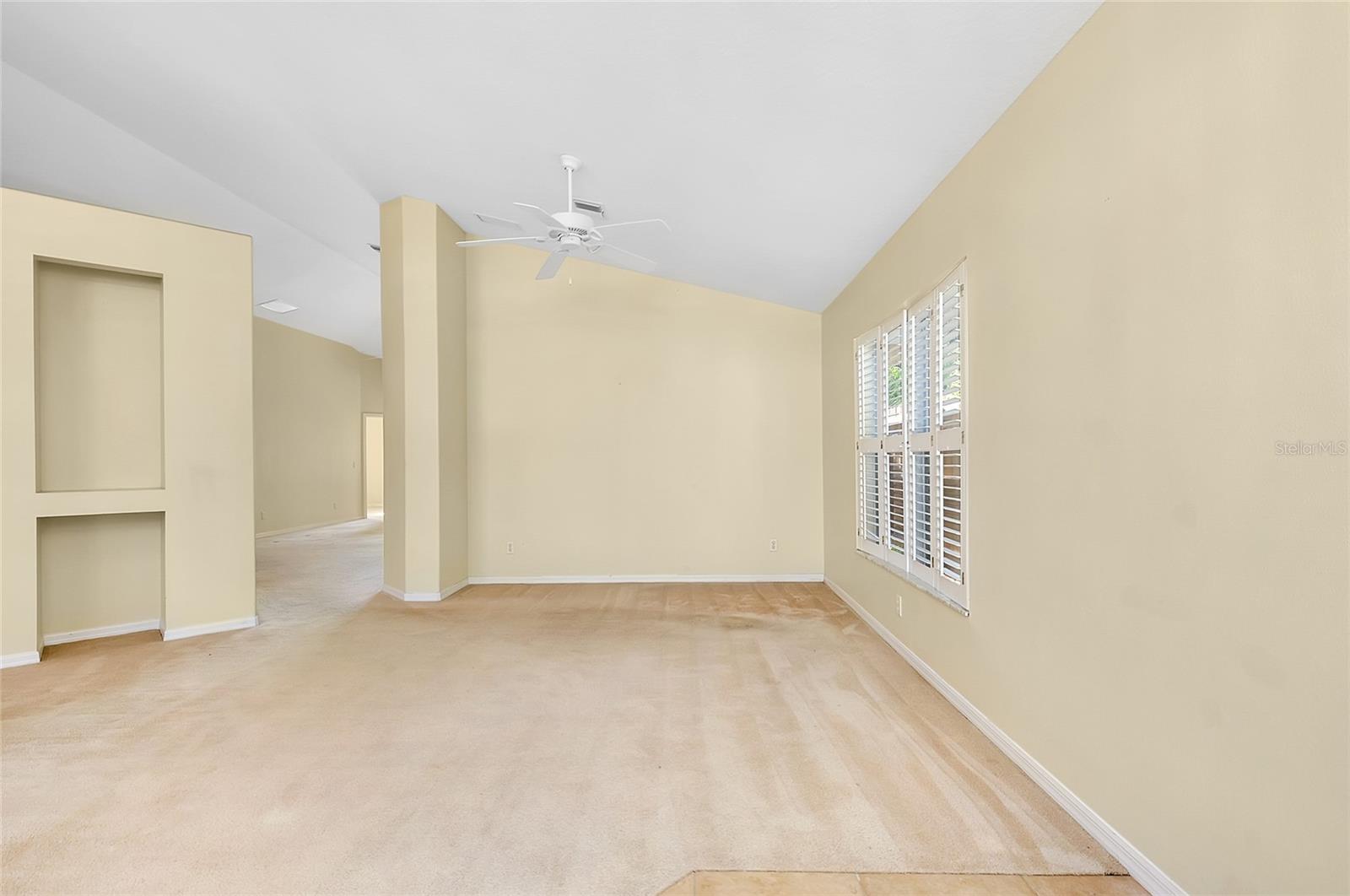 Image 7 of 95 For 429 Riviera Street