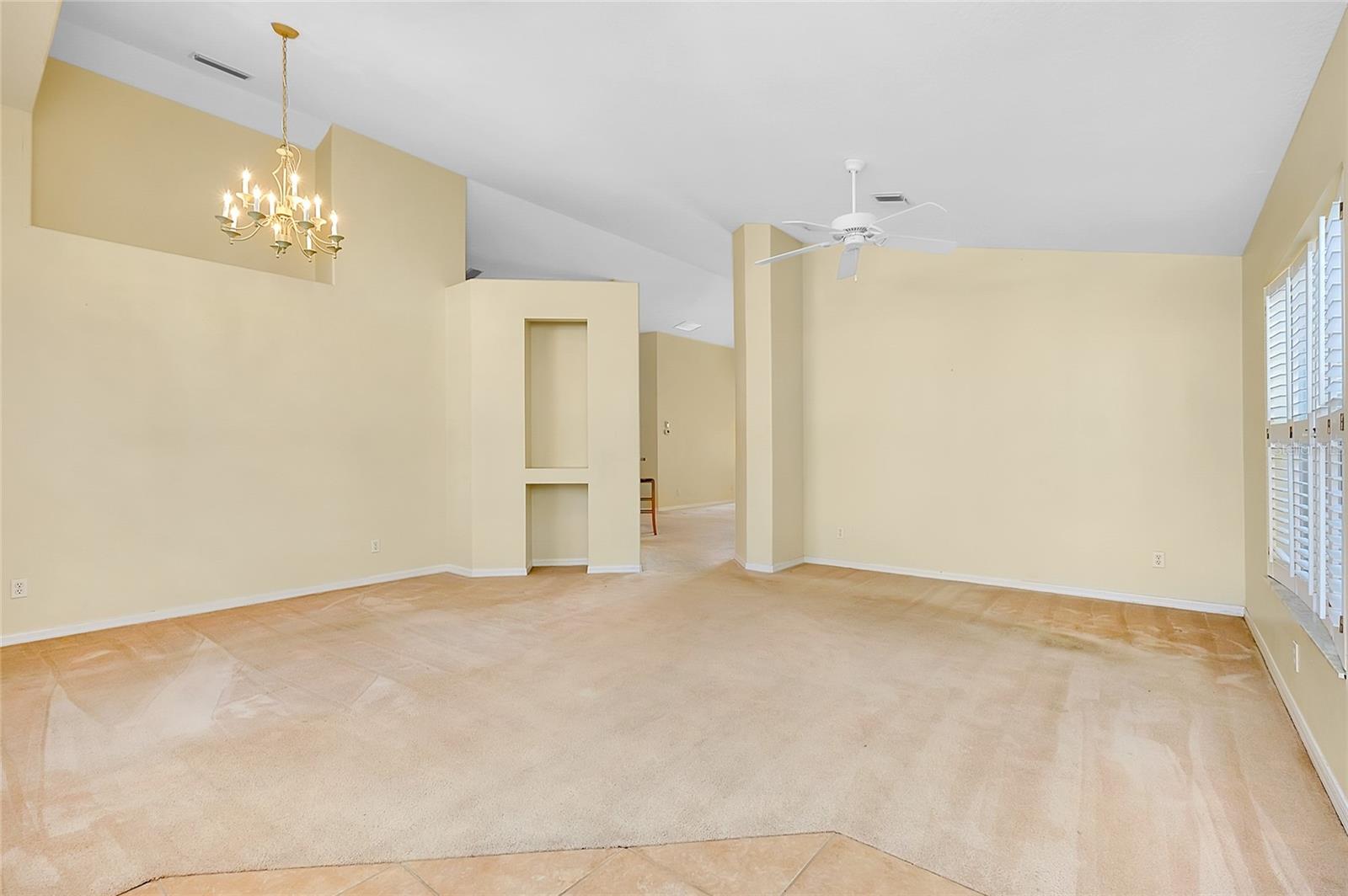Image 9 of 95 For 429 Riviera Street