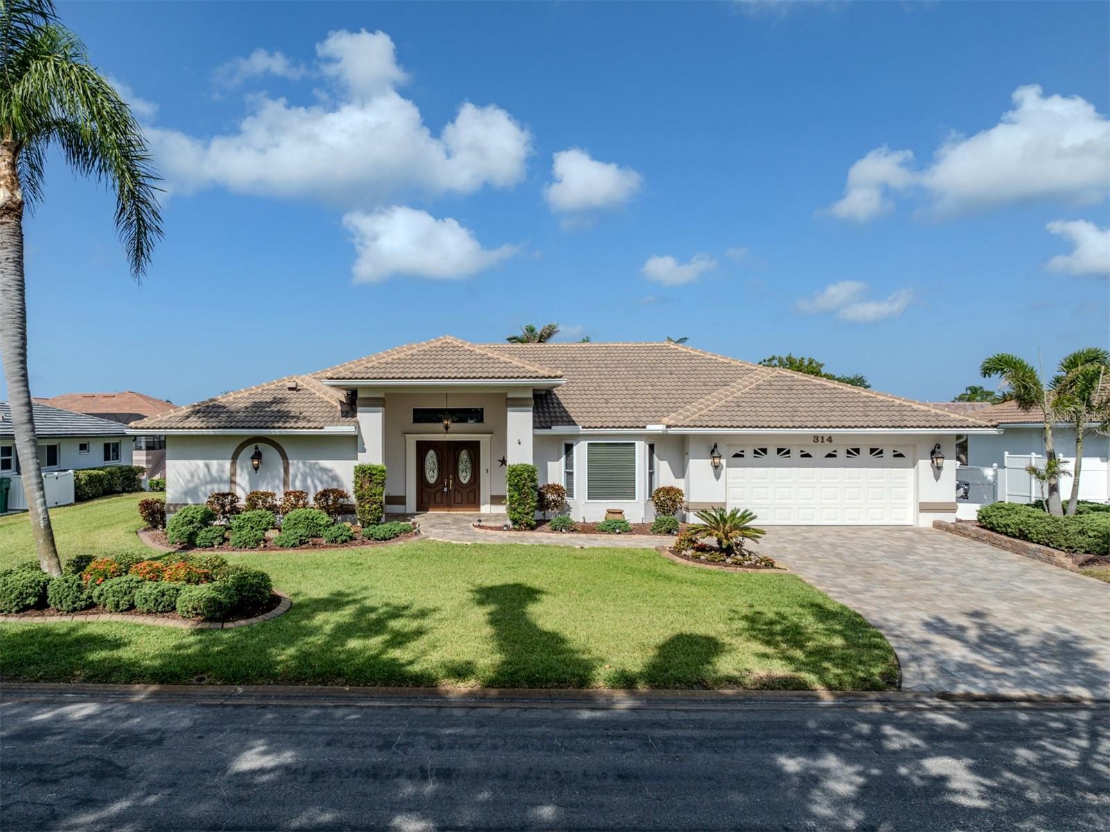 Details for 314 Oakwood Circle, ENGLEWOOD, FL 34223