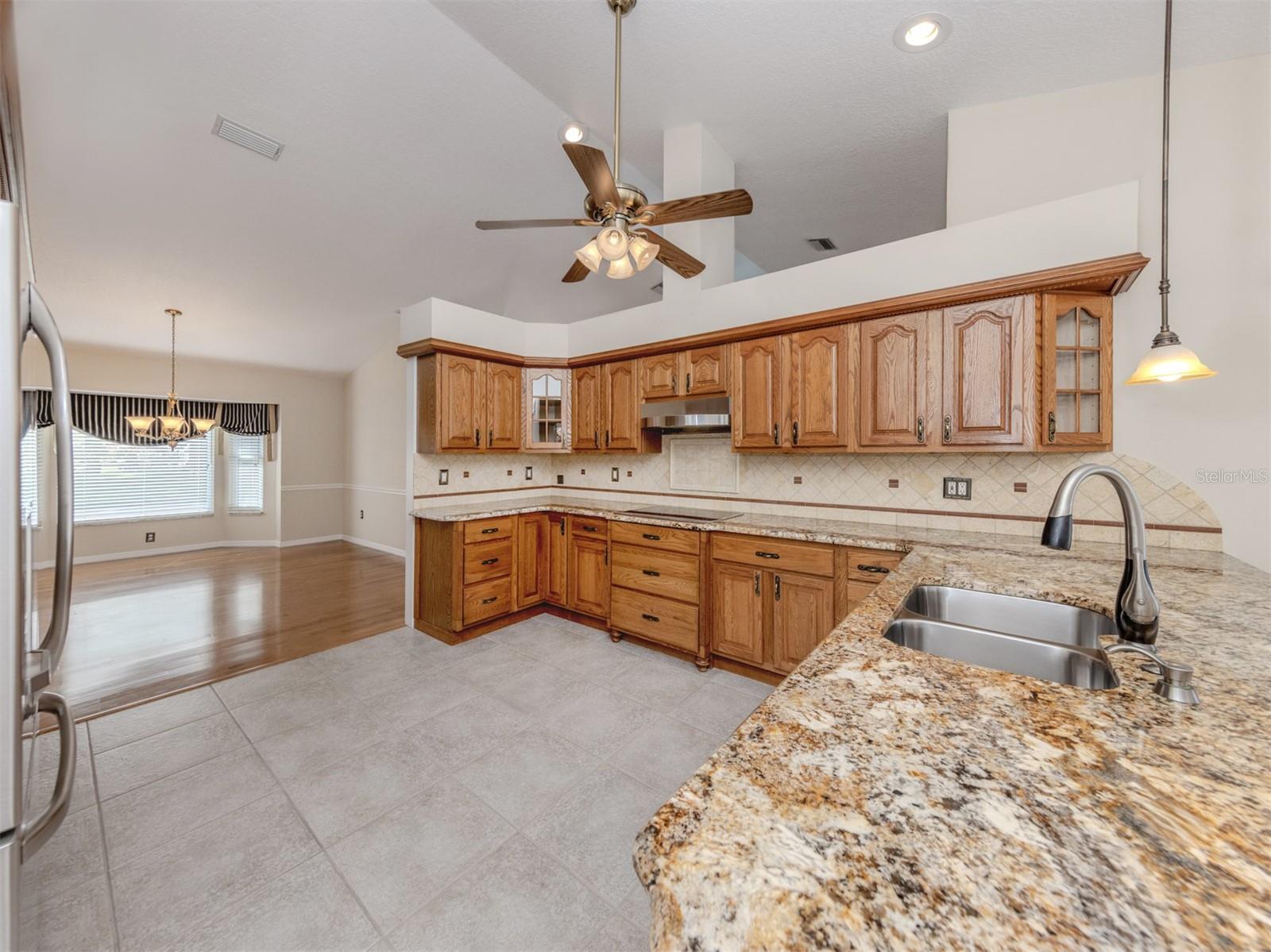 Image 13 of 73 For 314 Oakwood Circle