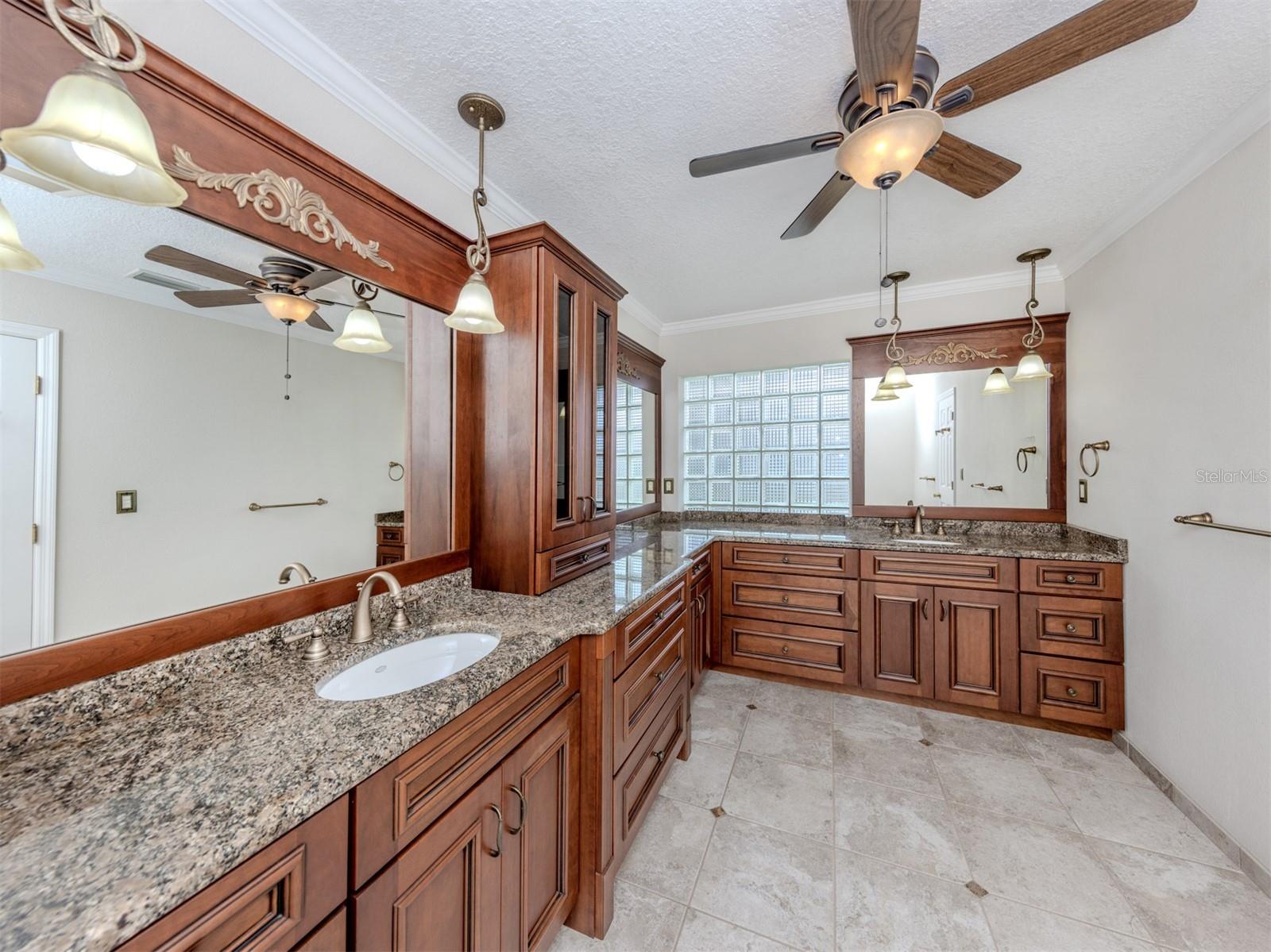 Image 18 of 73 For 314 Oakwood Circle