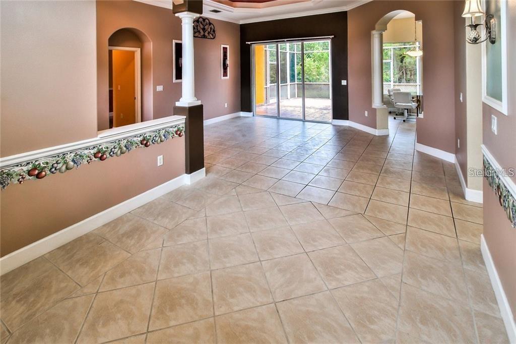 Image 6 of 13 For 1424 Cranberry Boulevard