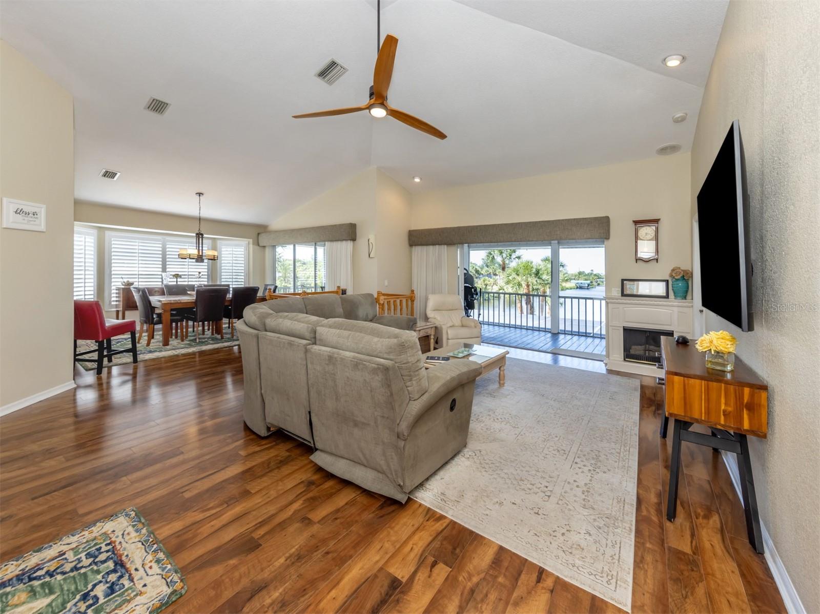 Image 11 of 74 For 13314 Prentice Avenue