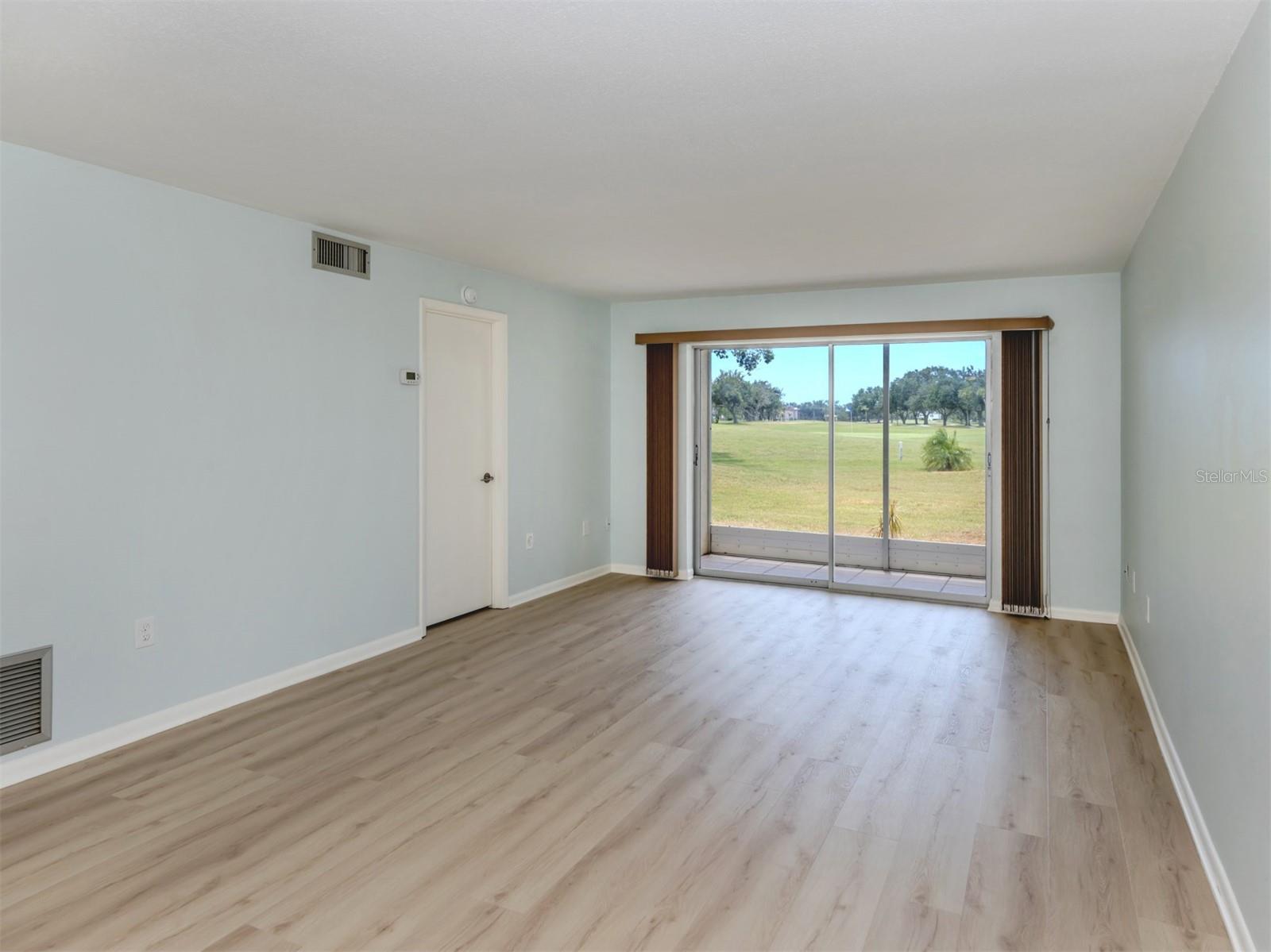 Image 11 of 60 For 758 Village Circle 106