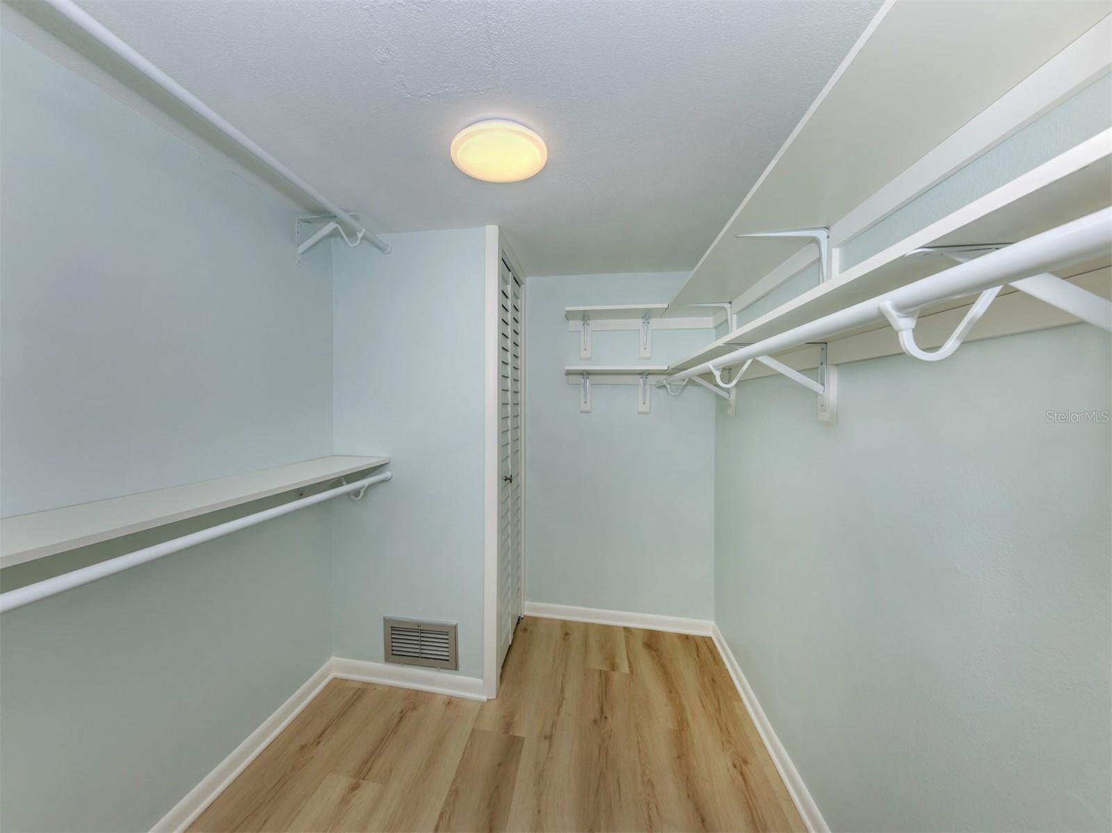 Image 14 of 60 For 758 Village Circle 106