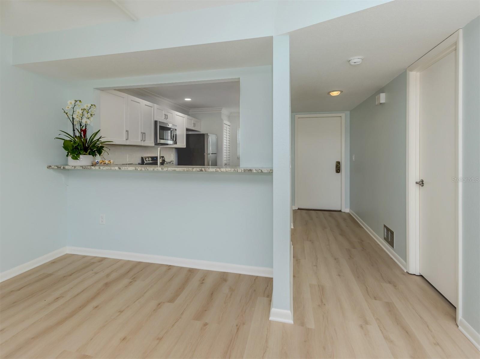 Image 20 of 60 For 758 Village Circle 106