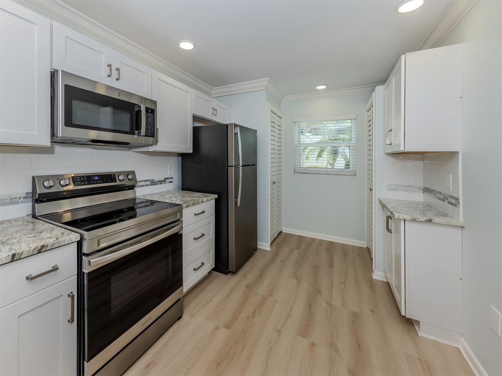 Image 21 of 60 For 758 Village Circle 106