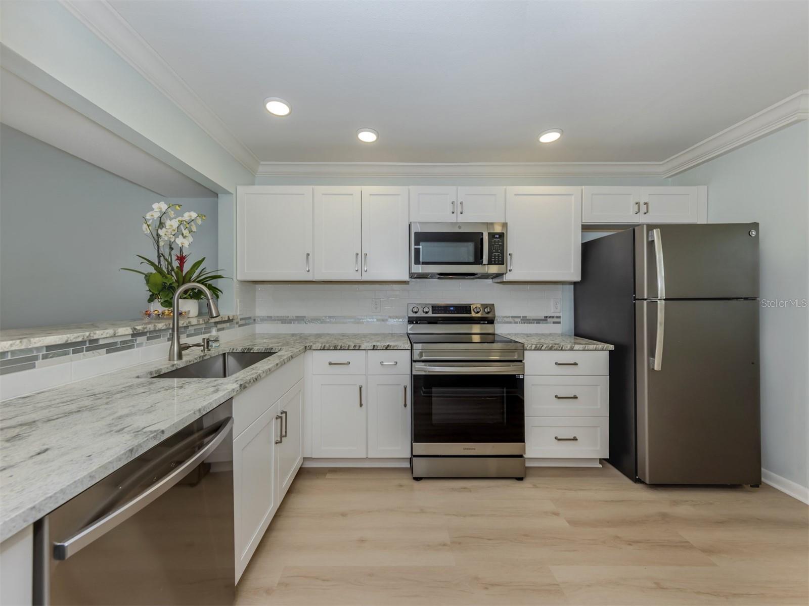 Image 9 of 60 For 758 Village Circle 106