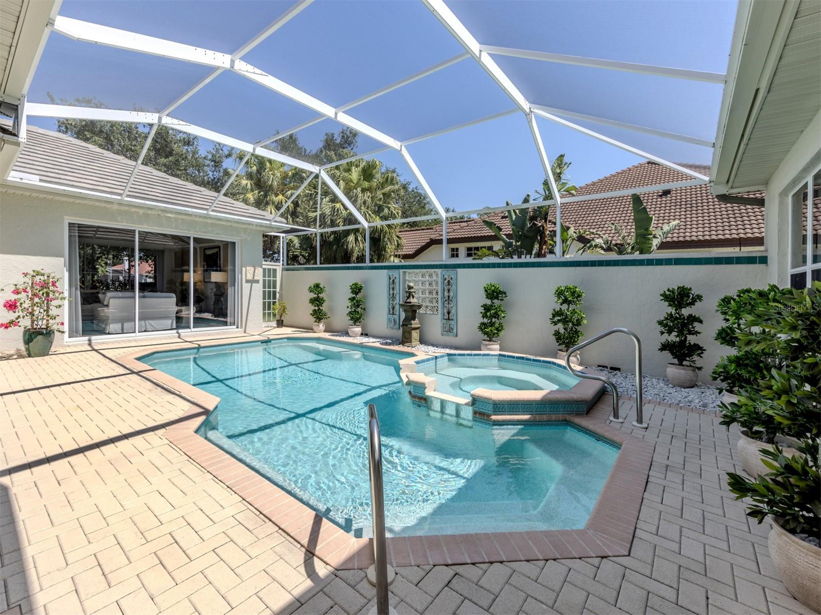 Image 5 of 70 For 396 Lansbrook Drive