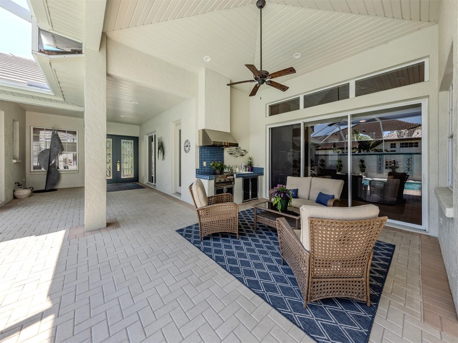 Image 7 of 70 For 396 Lansbrook Drive