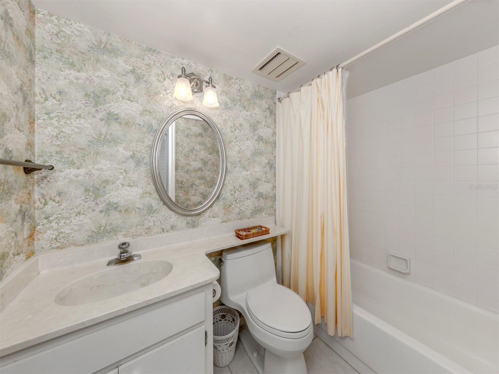 Image 23 of 85 For 232 Cerromar Way 38