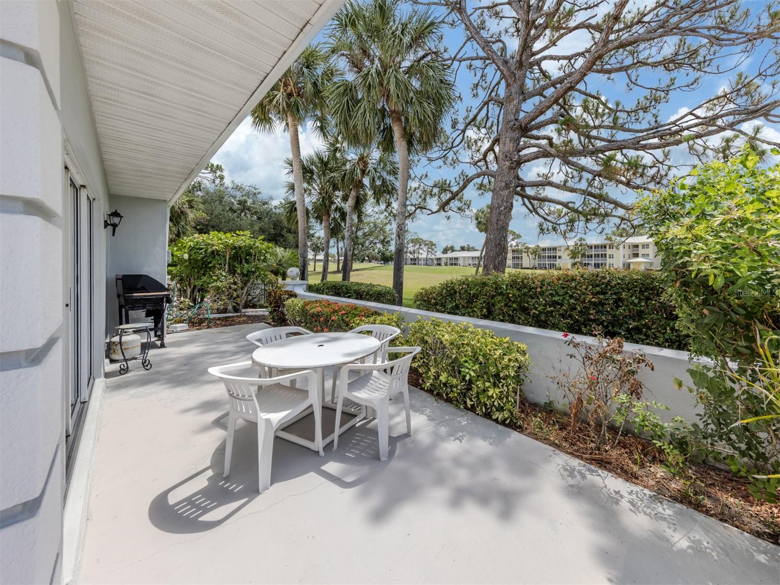 Image 26 of 85 For 232 Cerromar Way 38
