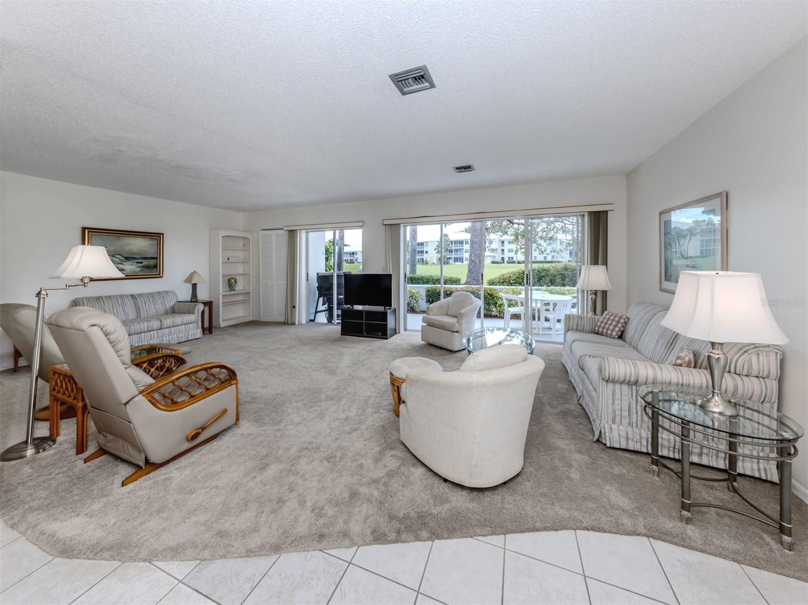 Image 6 of 85 For 232 Cerromar Way 38