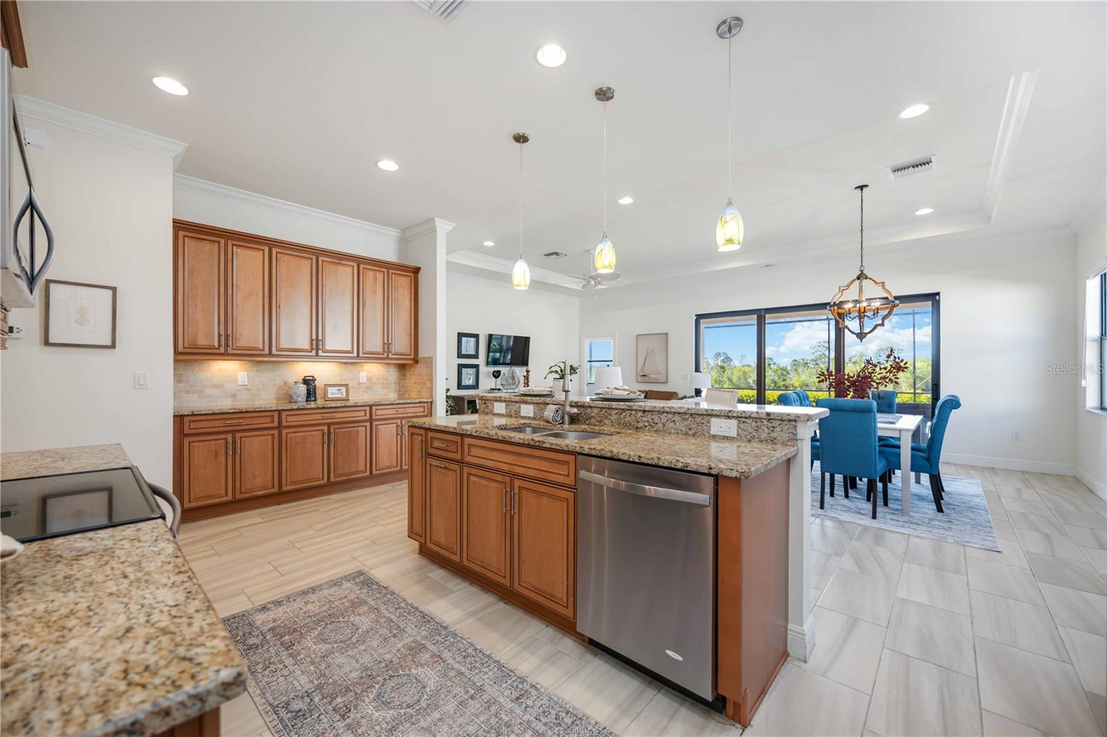 Image 18 of 77 For 23493 Copperleaf Drive