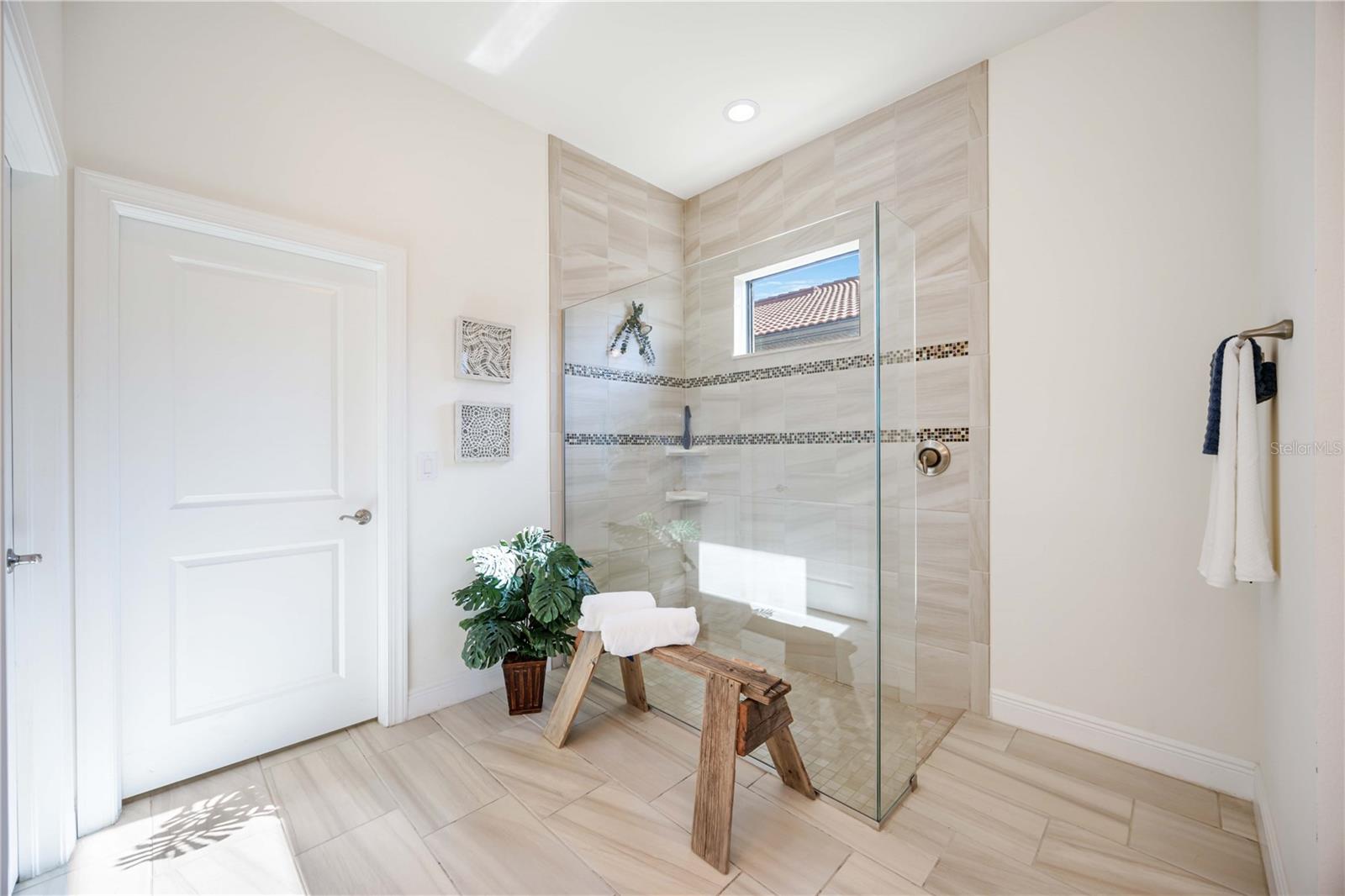 Image 25 of 77 For 23493 Copperleaf Drive