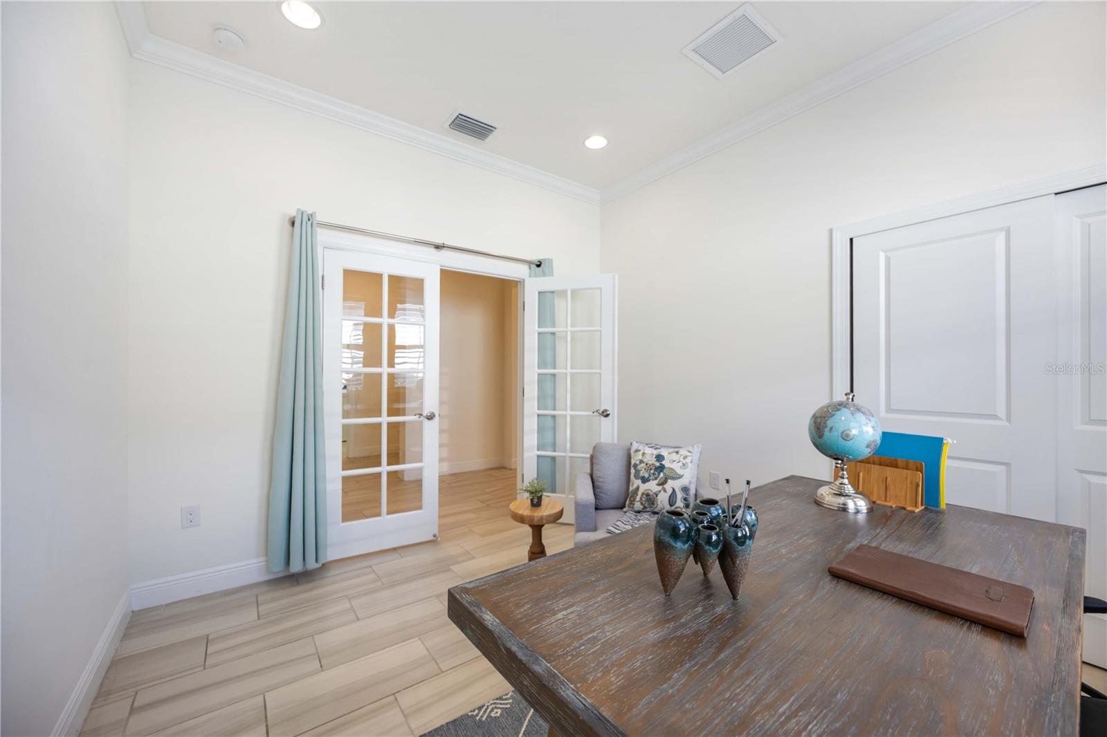 Image 29 of 77 For 23493 Copperleaf Drive