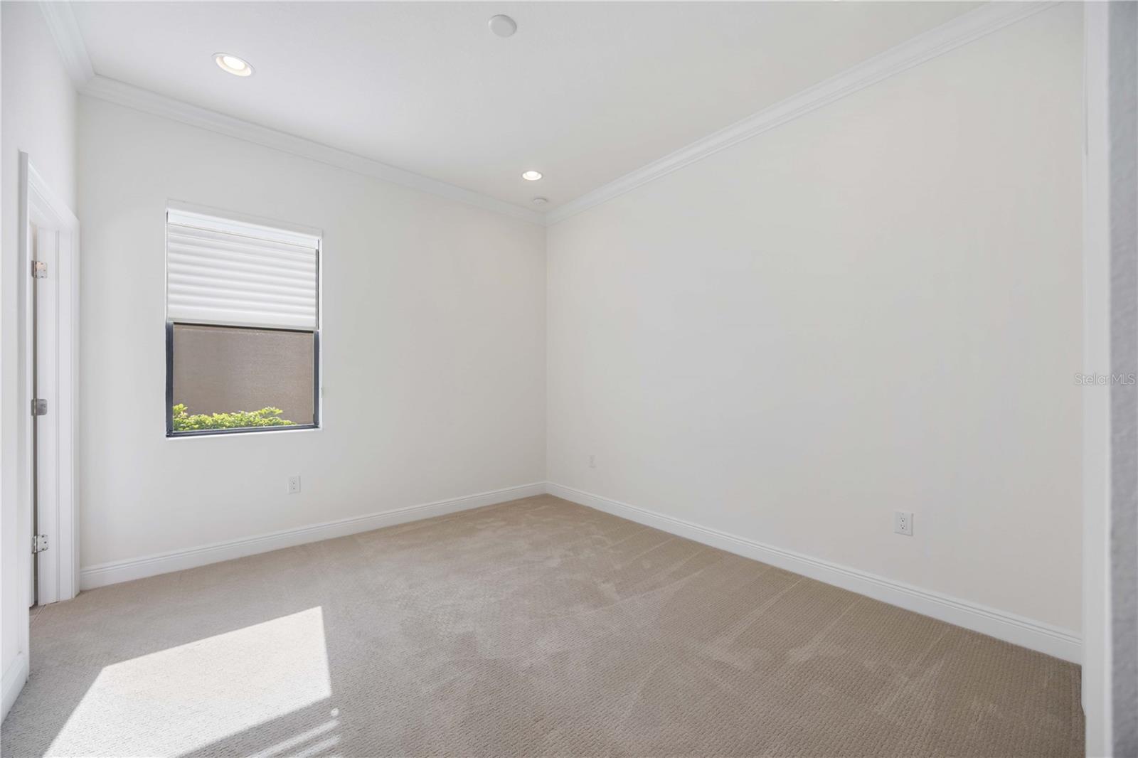 Image 31 of 77 For 23493 Copperleaf Drive