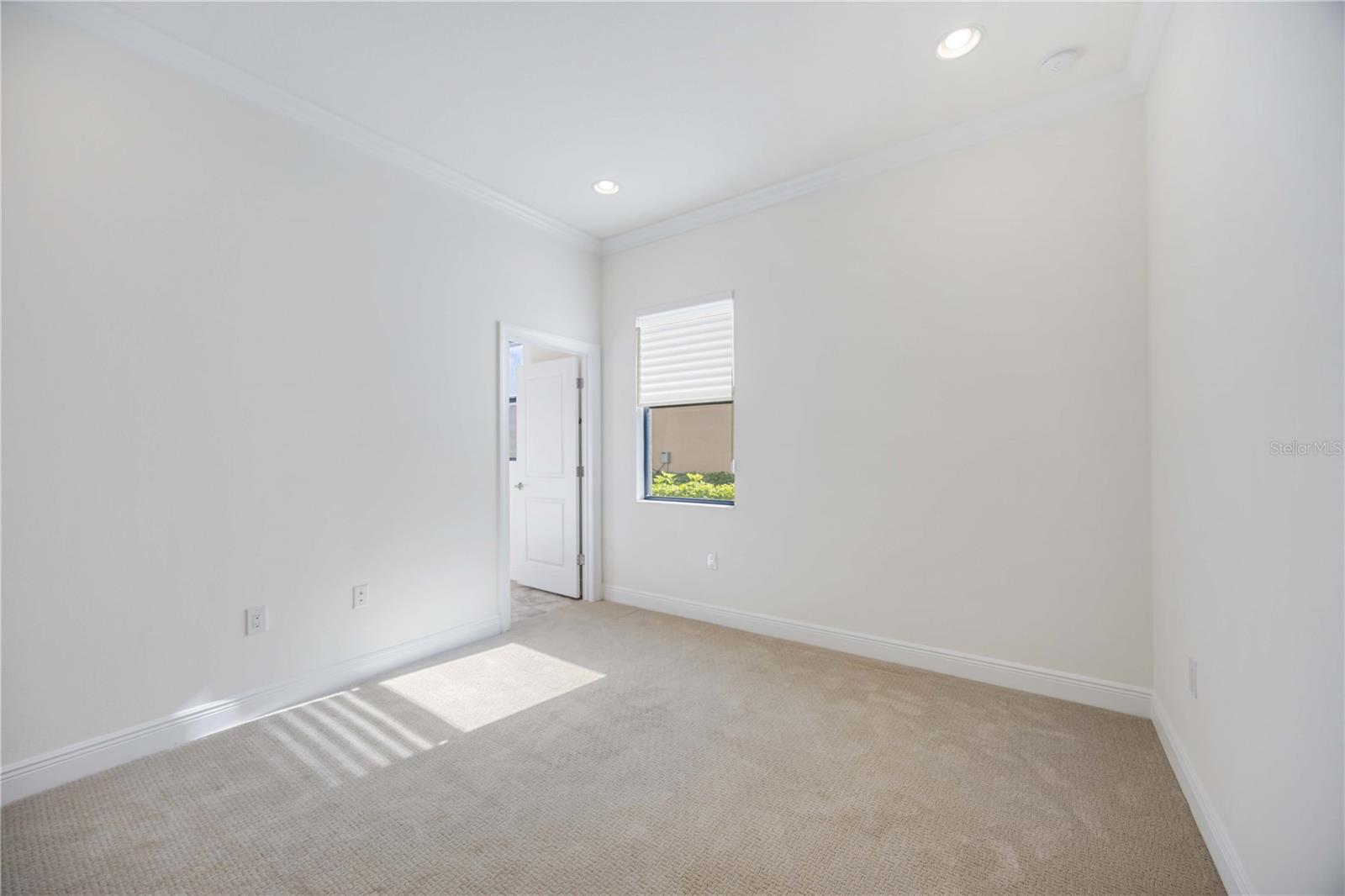 Image 32 of 77 For 23493 Copperleaf Drive