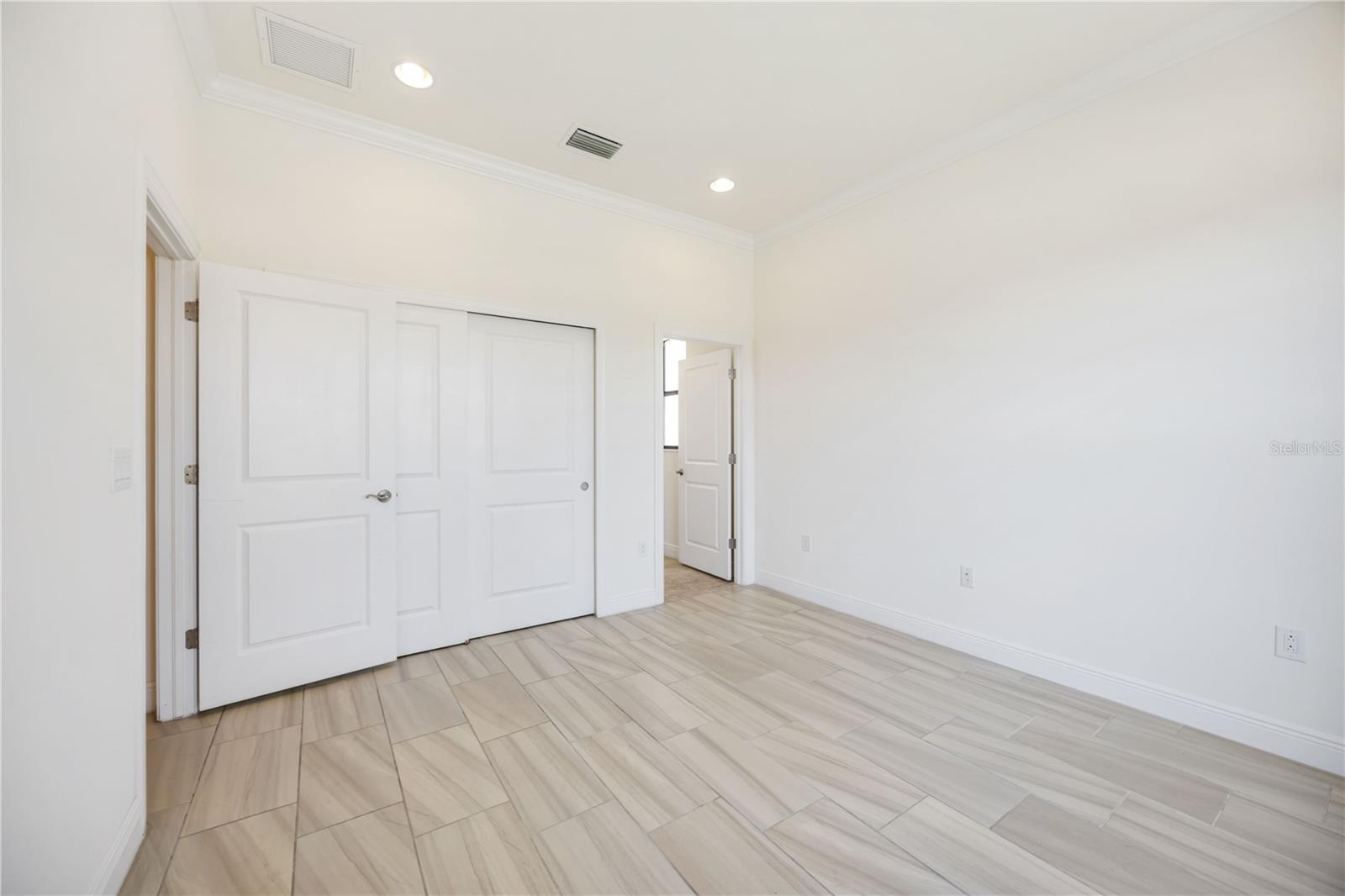 Image 36 of 77 For 23493 Copperleaf Drive