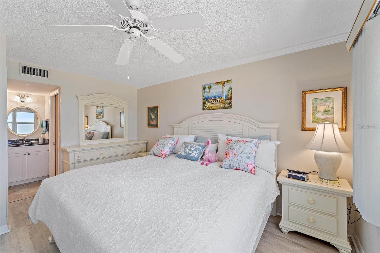Image 16 of 25 For 950 Tarpon Center Drive 504