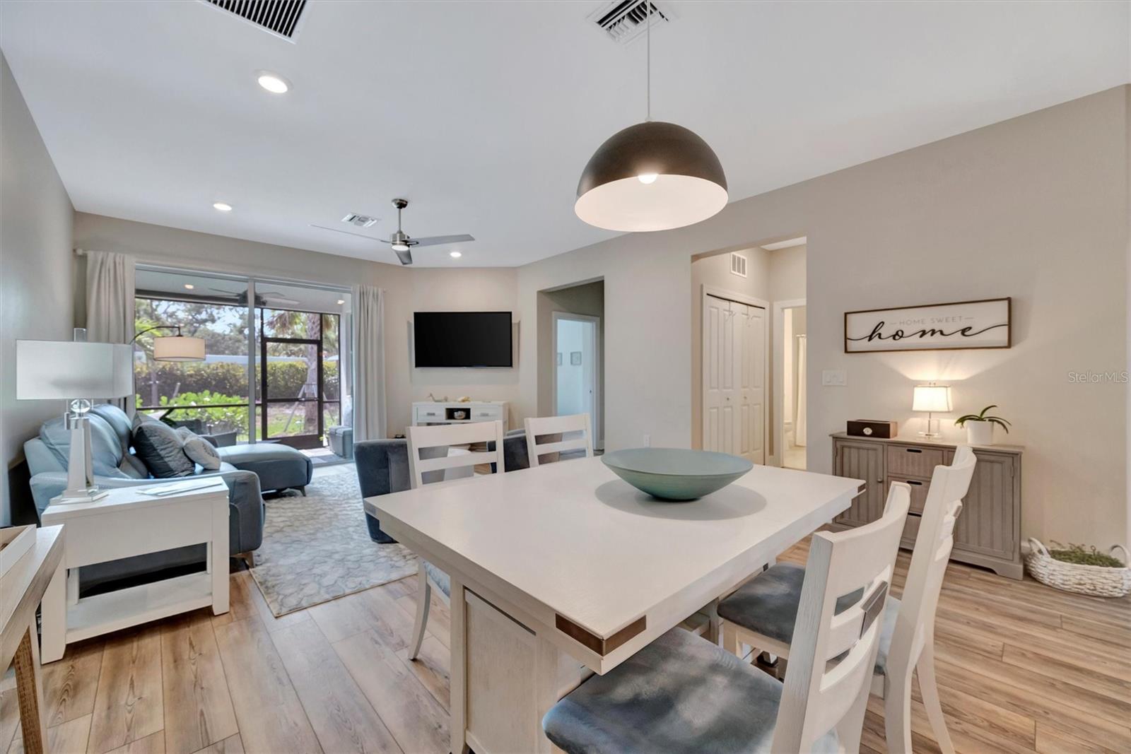 Image 11 of 59 For 25069 Pearl Lake Circle