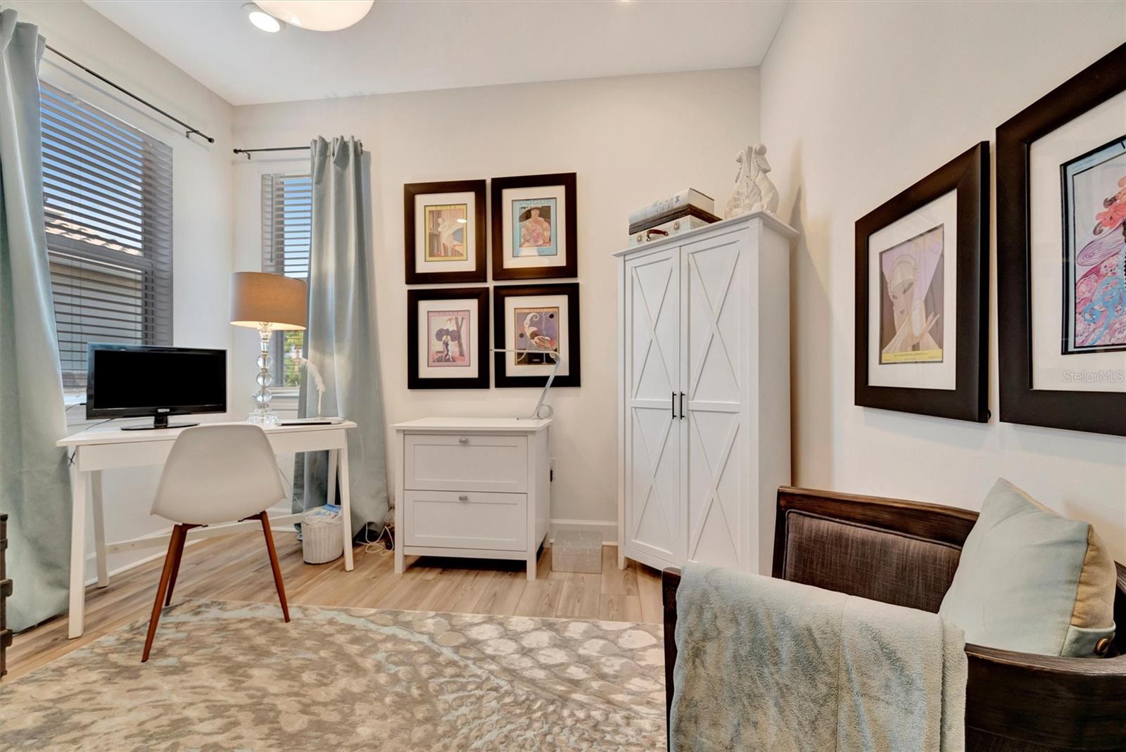 Image 16 of 59 For 25069 Pearl Lake Circle
