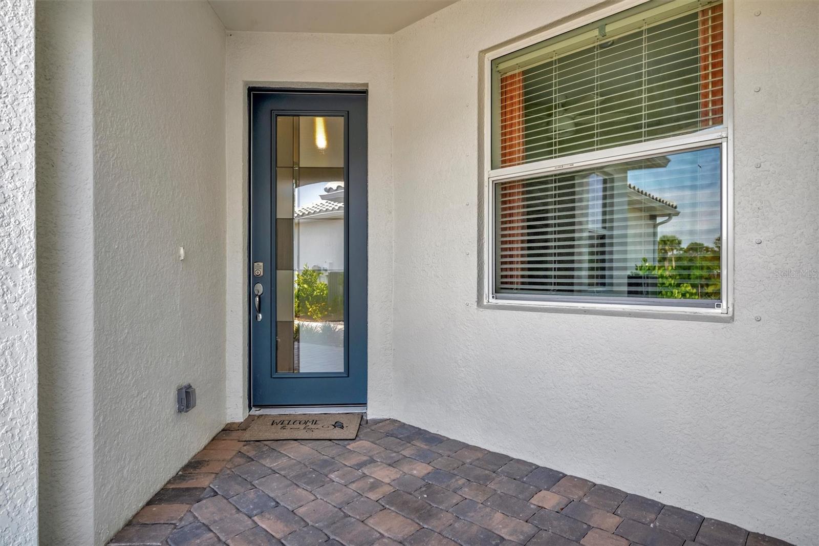 Image 27 of 59 For 25069 Pearl Lake Circle