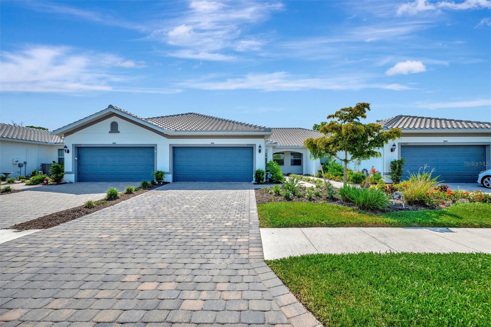 Image 3 of 59 For 25069 Pearl Lake Circle