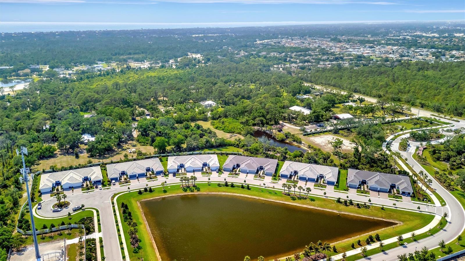 Image 38 of 59 For 25069 Pearl Lake Circle
