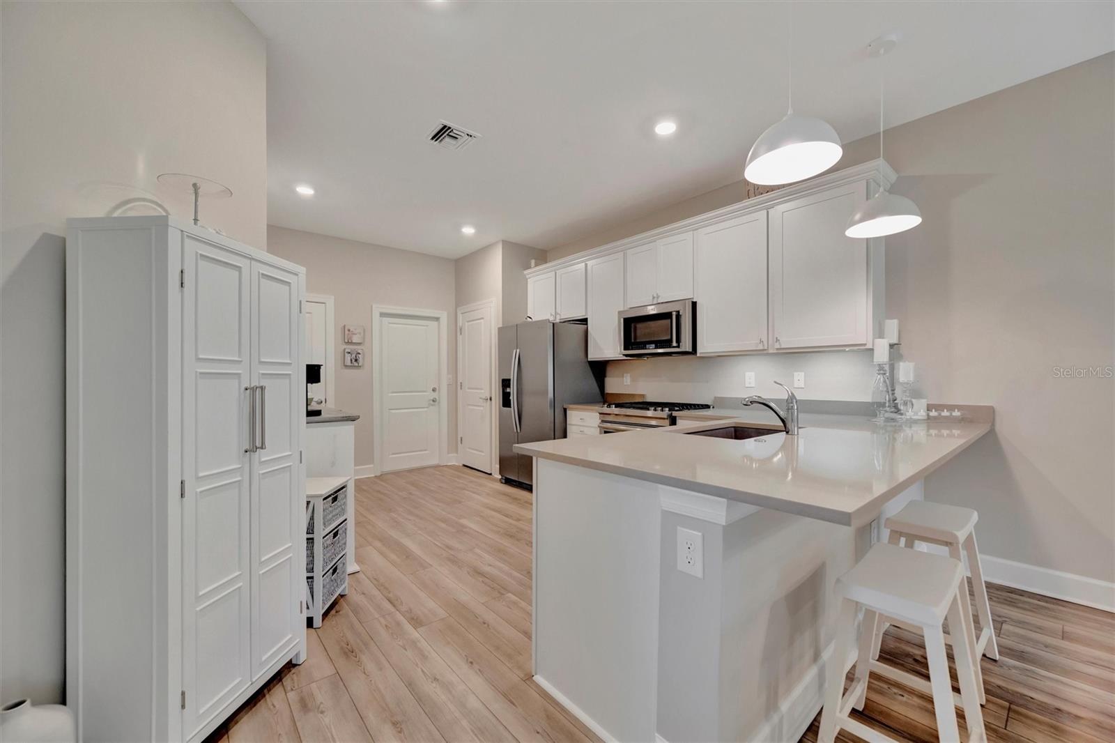 Image 6 of 59 For 25069 Pearl Lake Circle