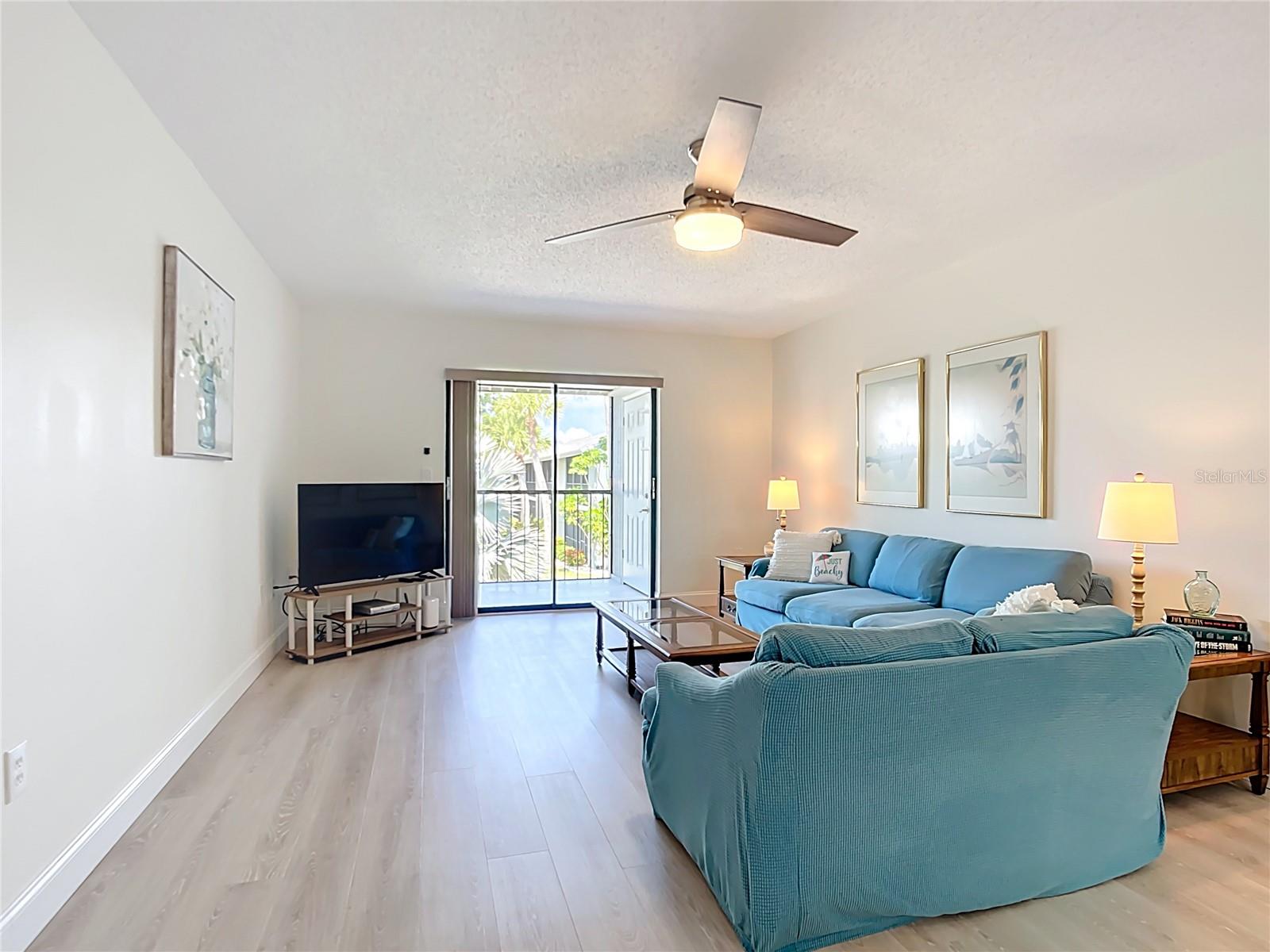 Image 10 of 23 For 1730 Manasota Beach Road 212
