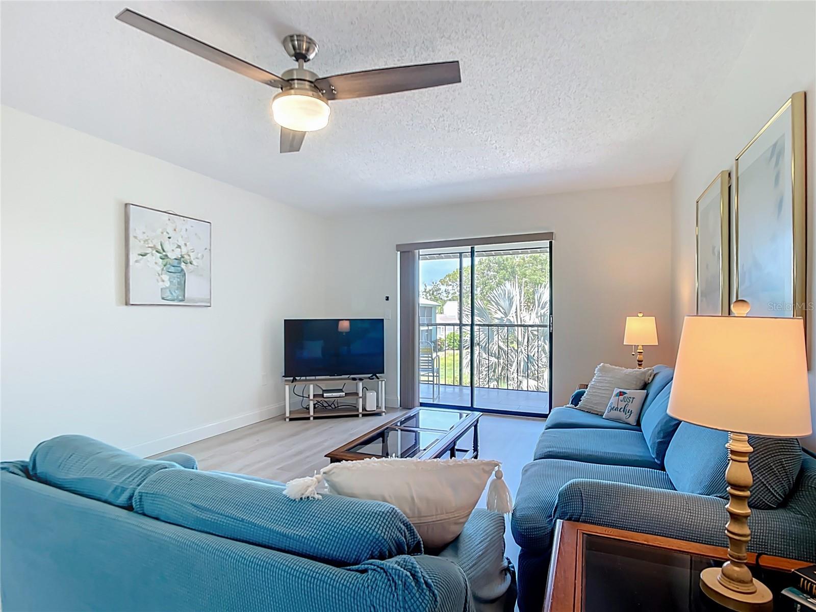 Image 11 of 23 For 1730 Manasota Beach Road 212