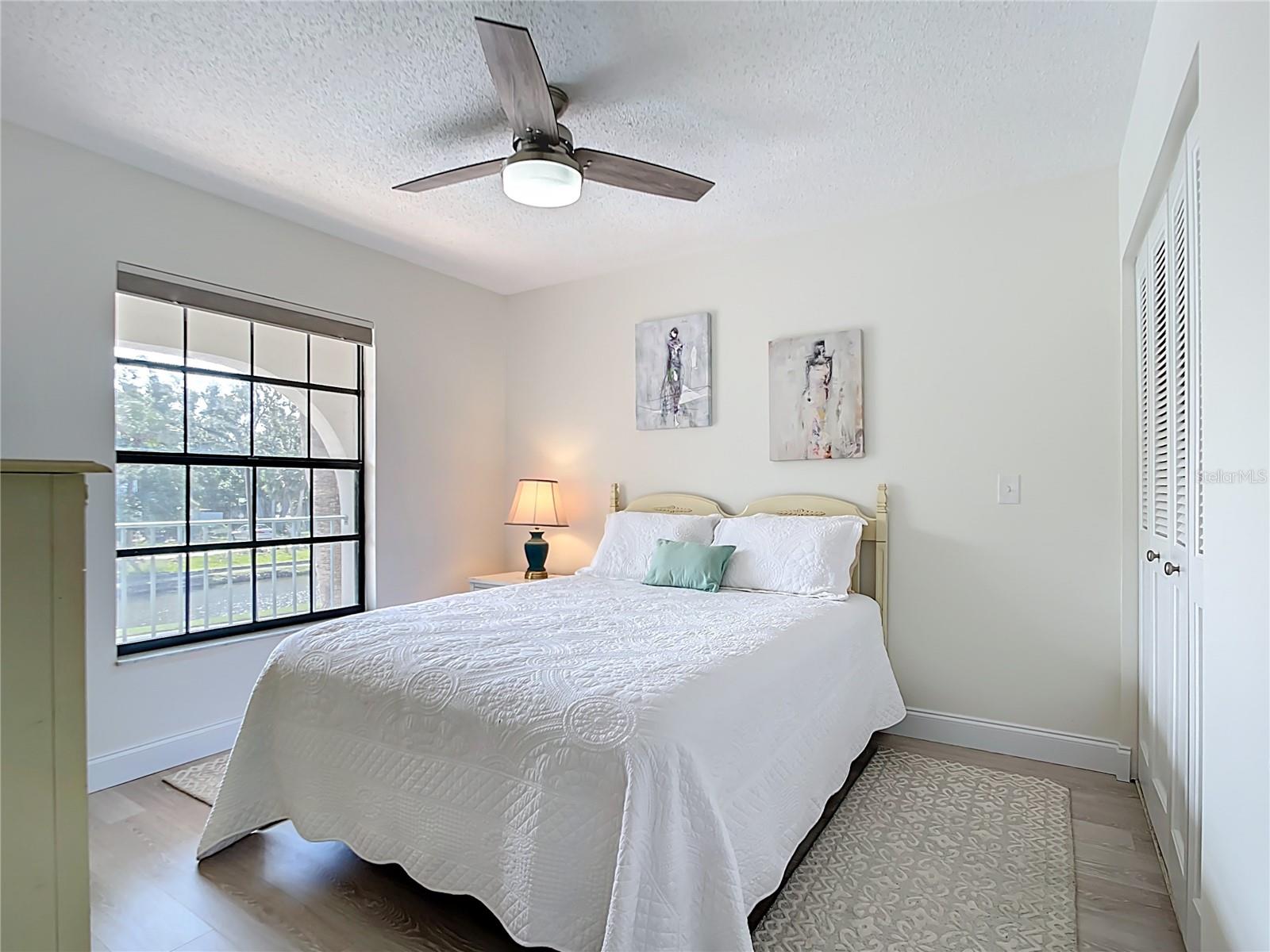 Image 18 of 23 For 1730 Manasota Beach Road 212