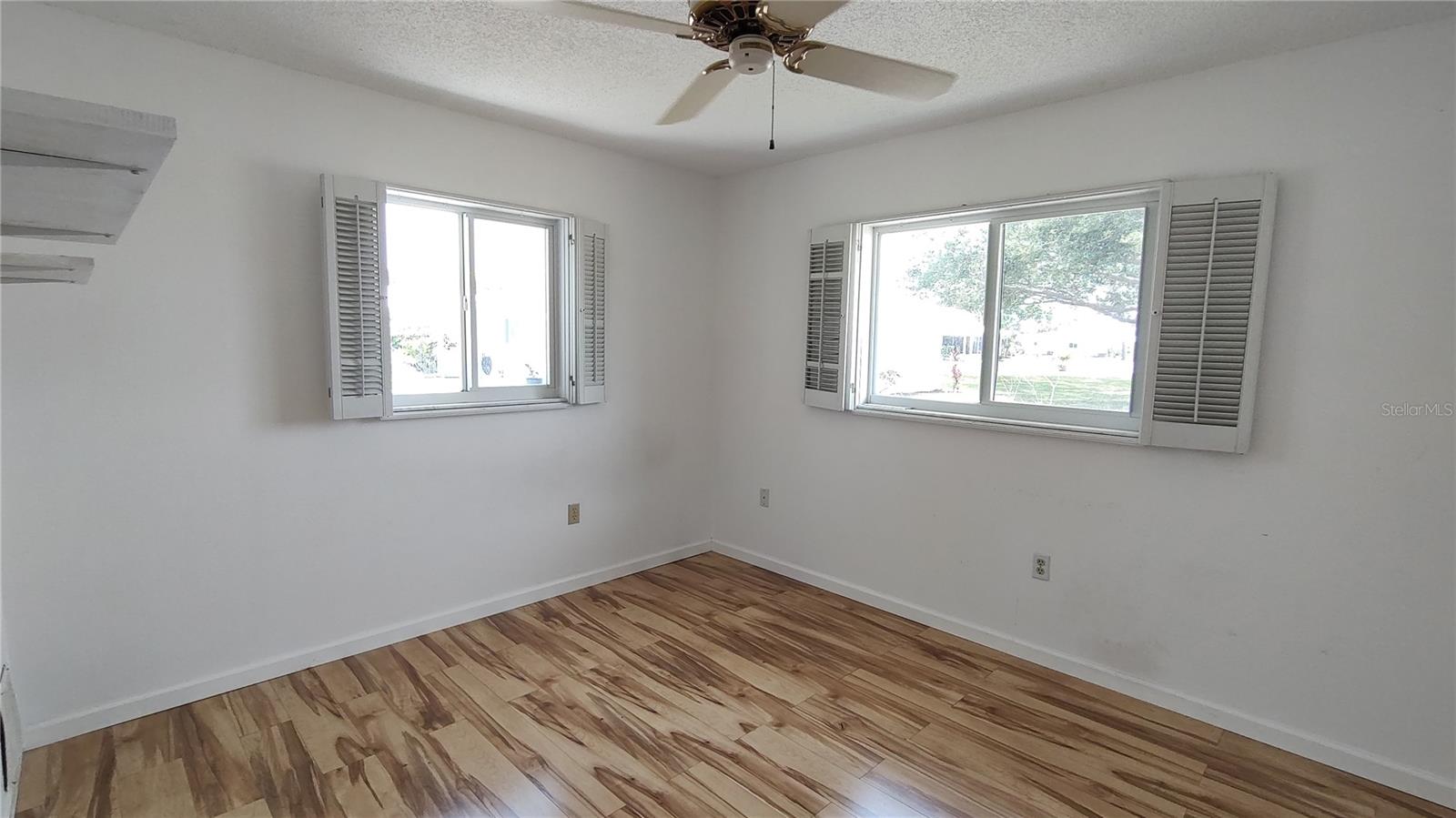 Image 12 of 24 For 570 Circlewood Drive Q8