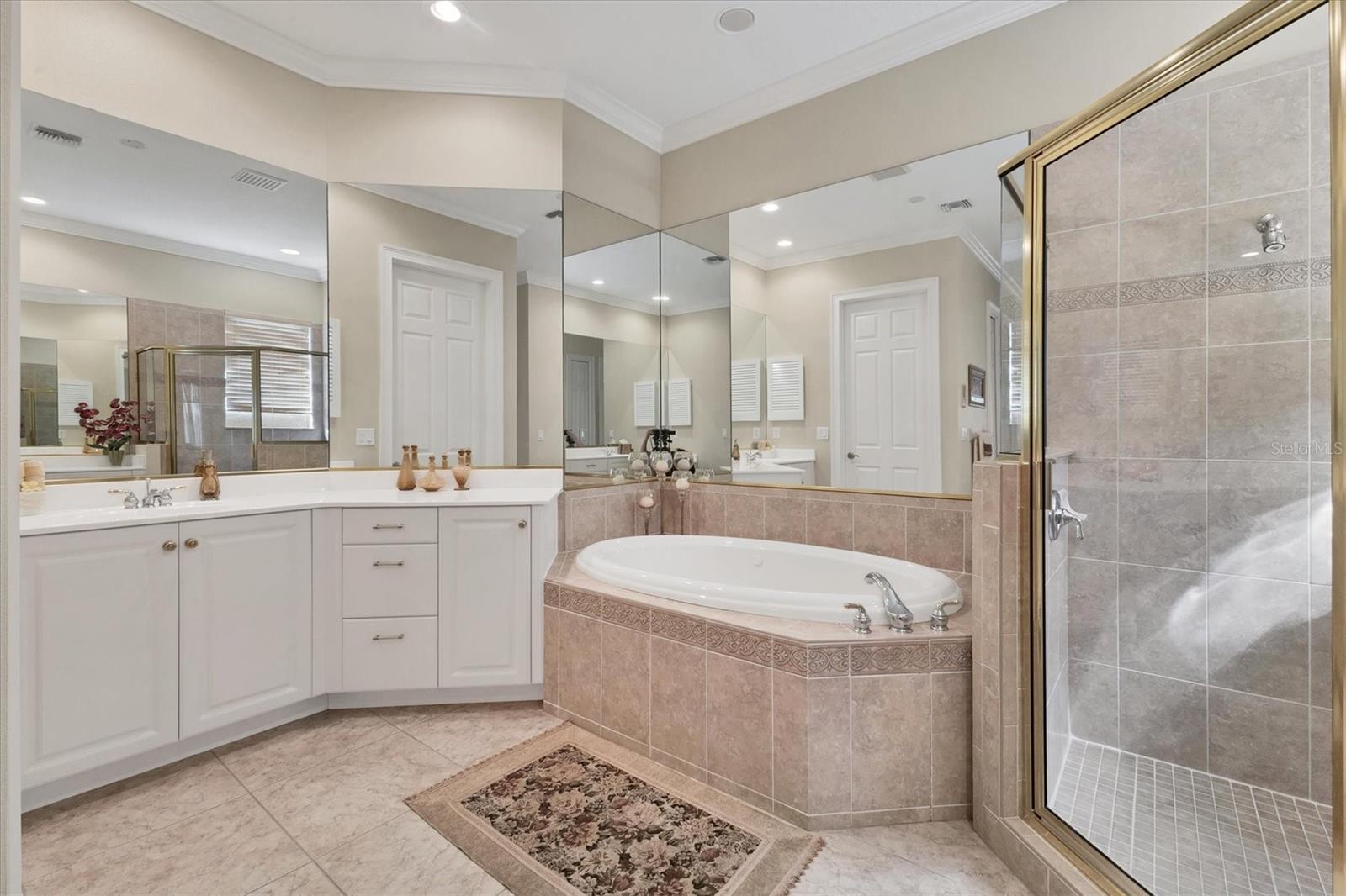 Image 19 of 42 For 4403 Via Del Villetti Drive