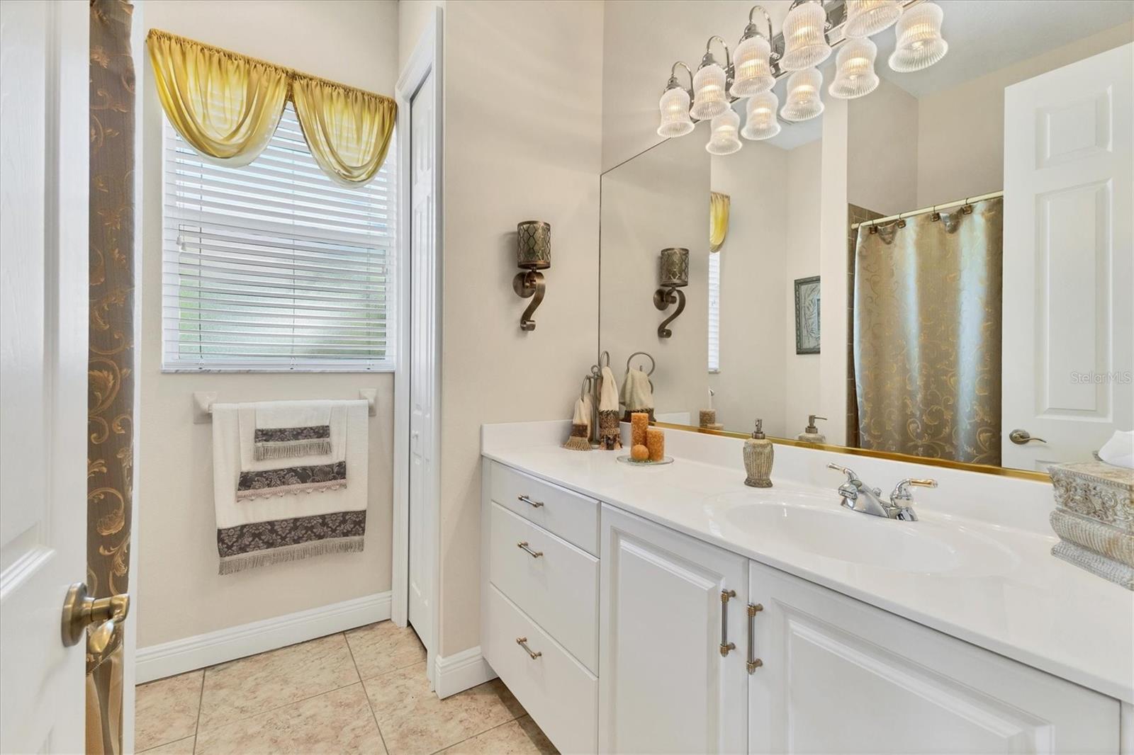 Image 22 of 42 For 4403 Via Del Villetti Drive