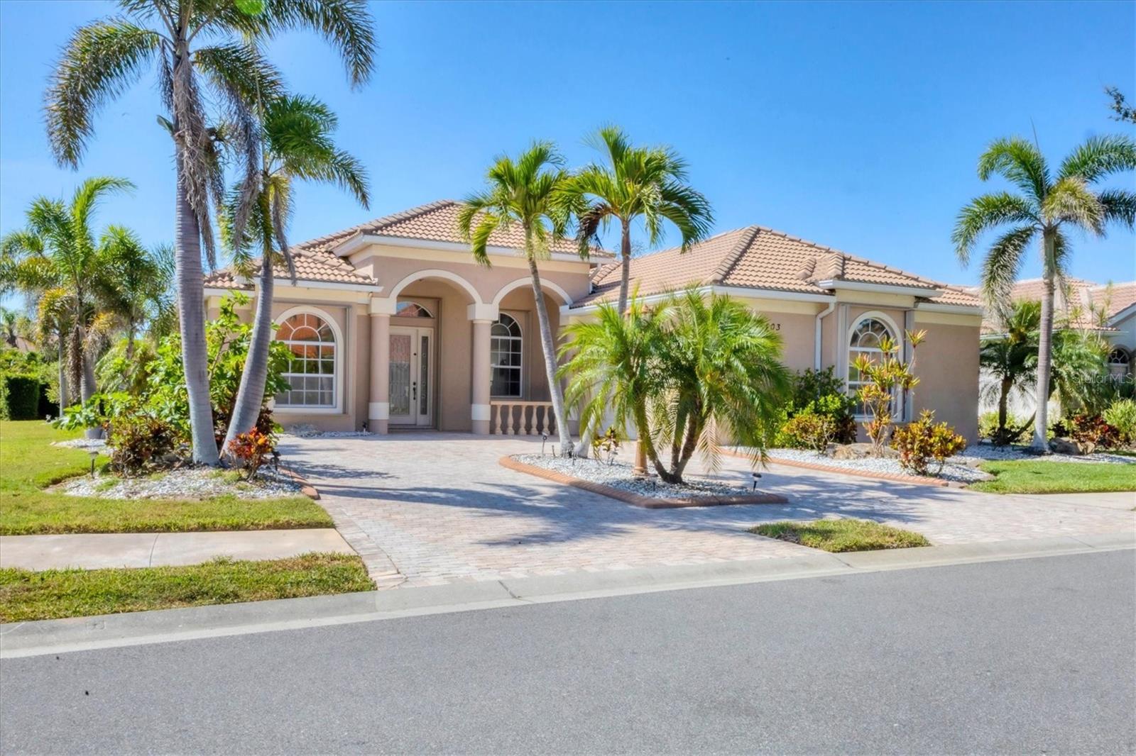 Image 33 of 42 For 4403 Via Del Villetti Drive