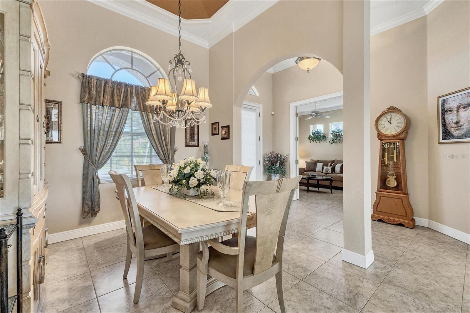 Image 5 of 42 For 4403 Via Del Villetti Drive