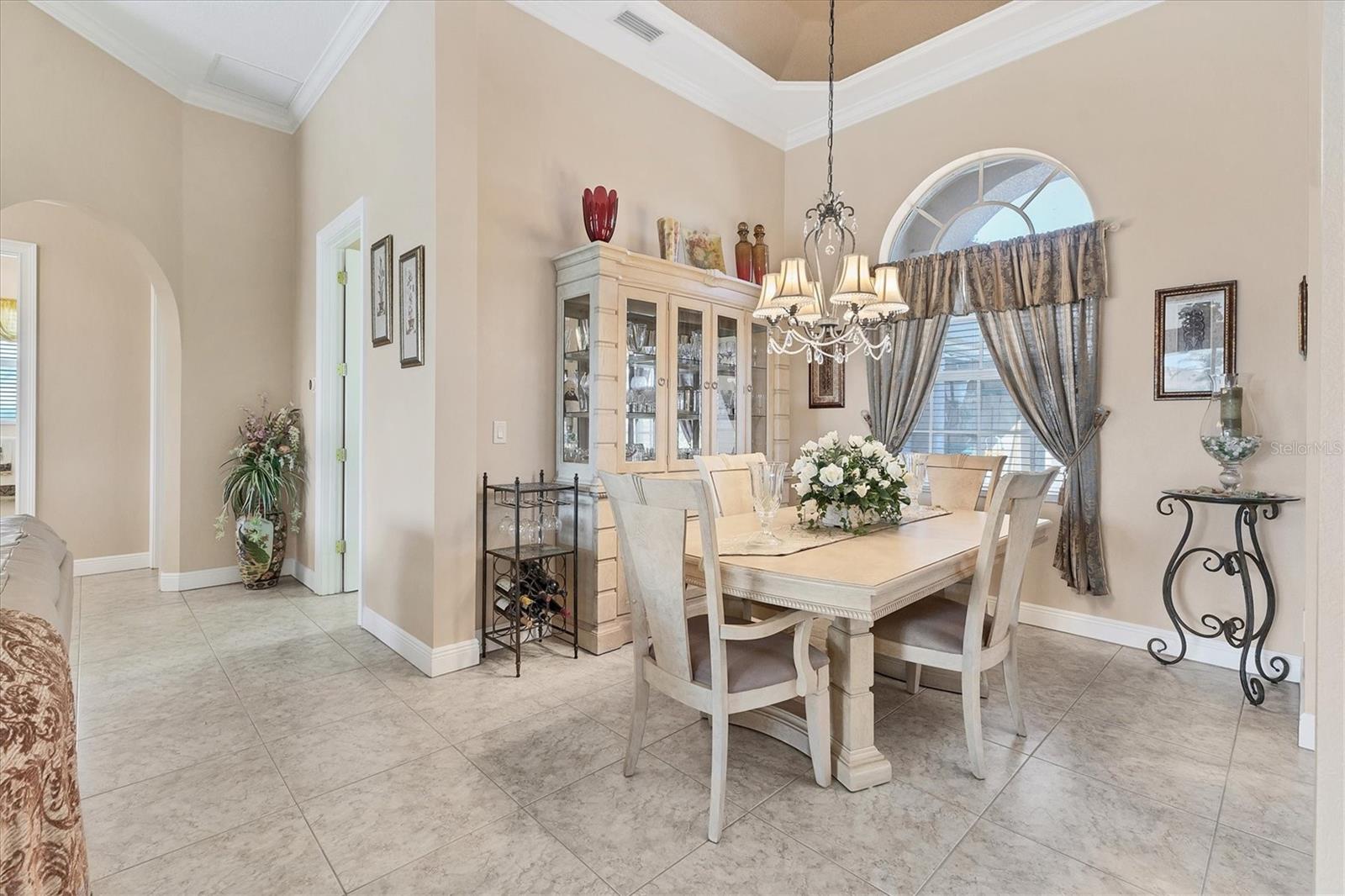 Image 6 of 42 For 4403 Via Del Villetti Drive