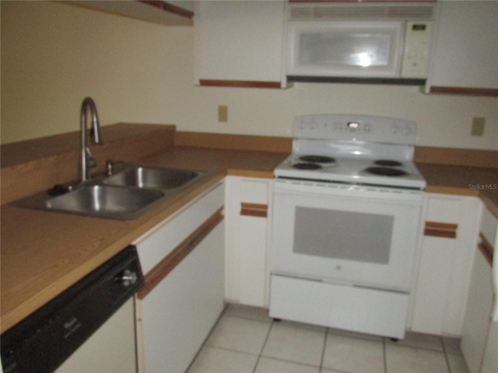 Image 7 of 24 For 740 White Pine Tree Road 101