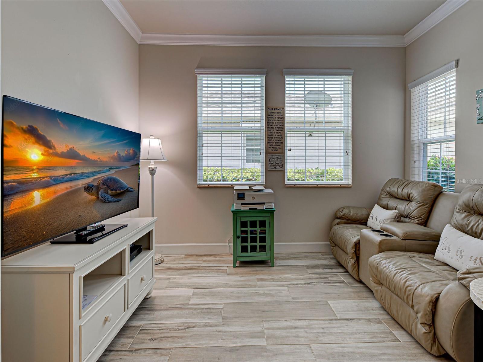 Image 18 of 42 For 25784 Grayton Avenue