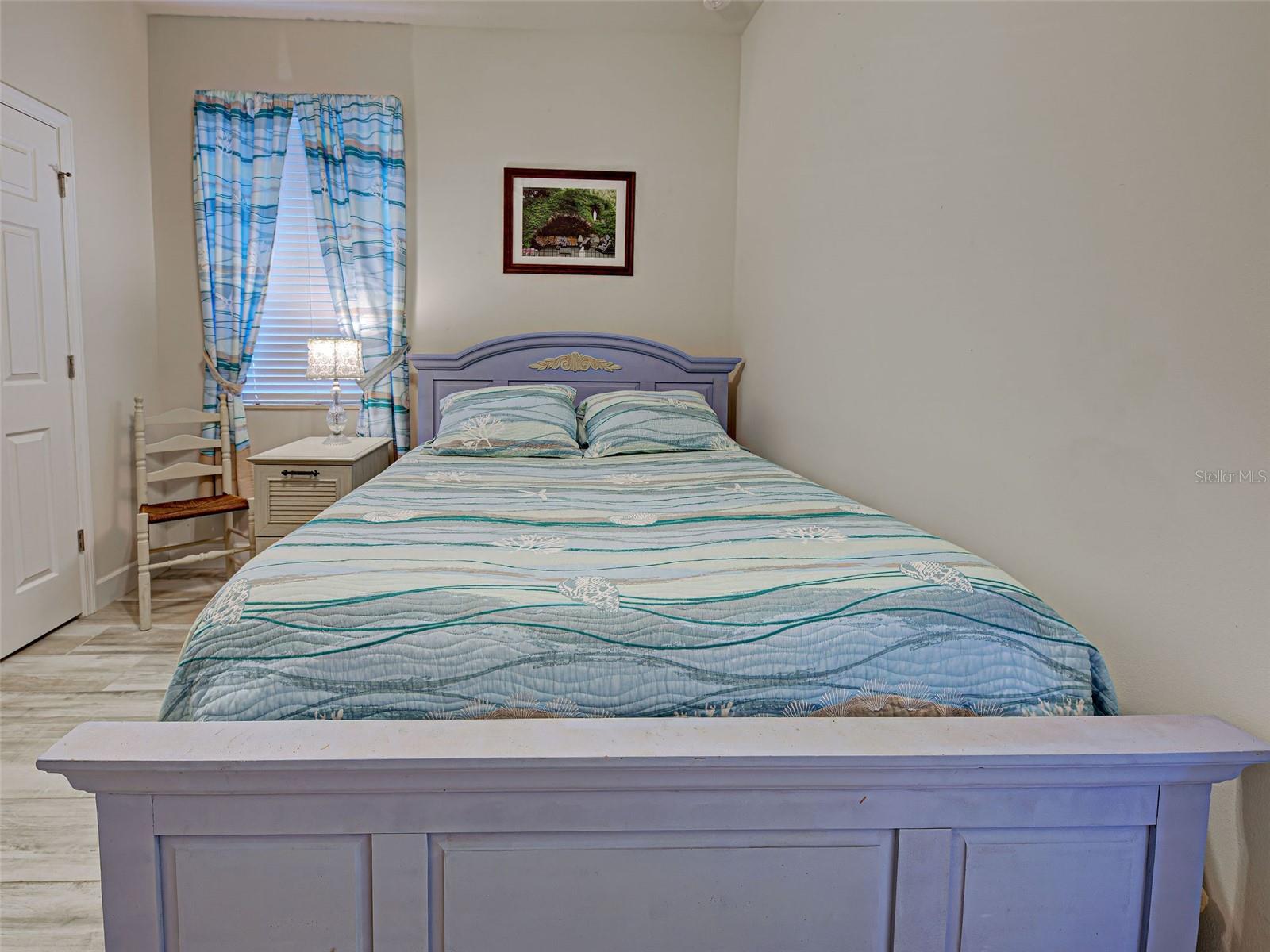 Image 21 of 42 For 25784 Grayton Avenue