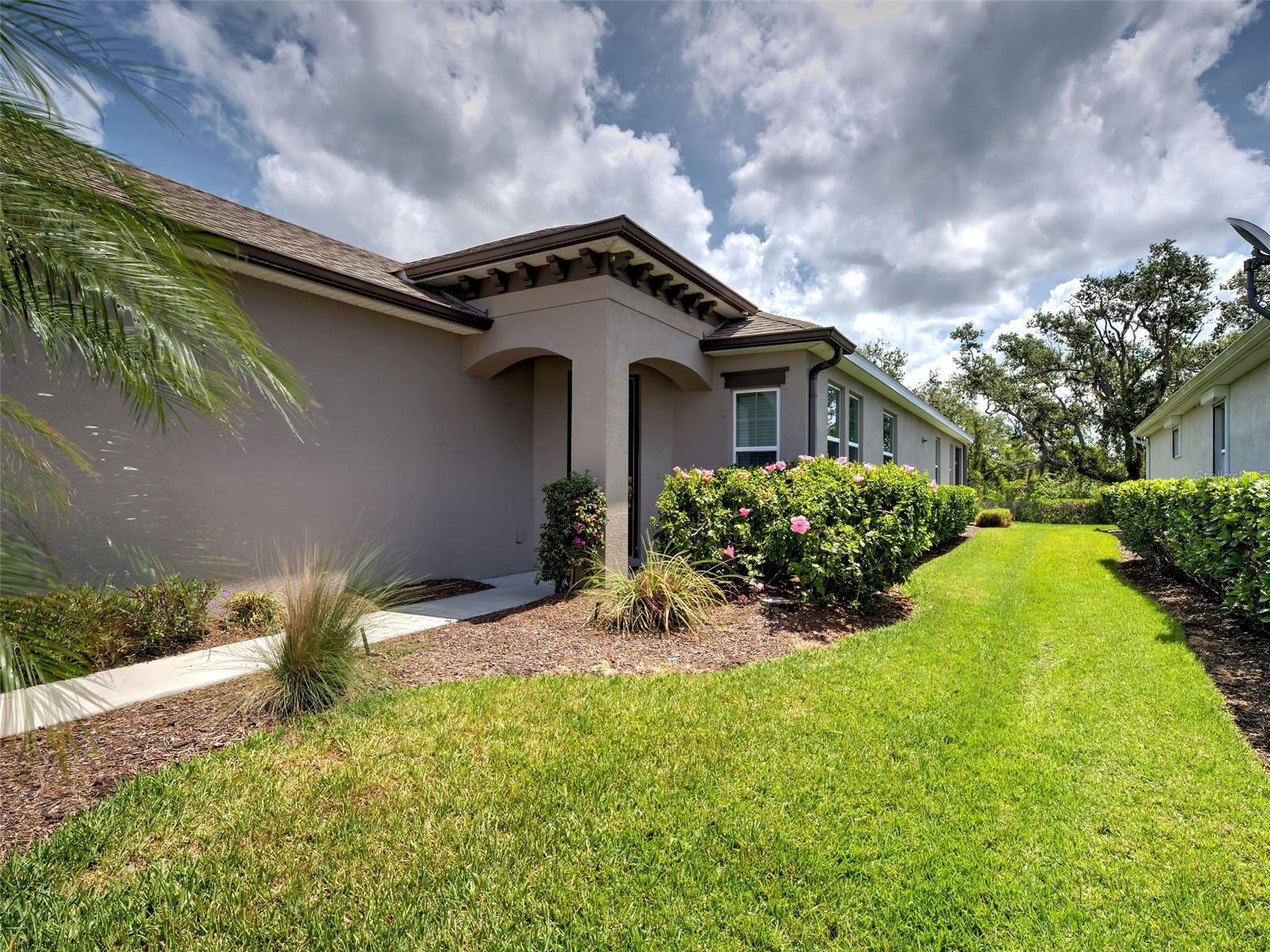 Image 3 of 42 For 25784 Grayton Avenue